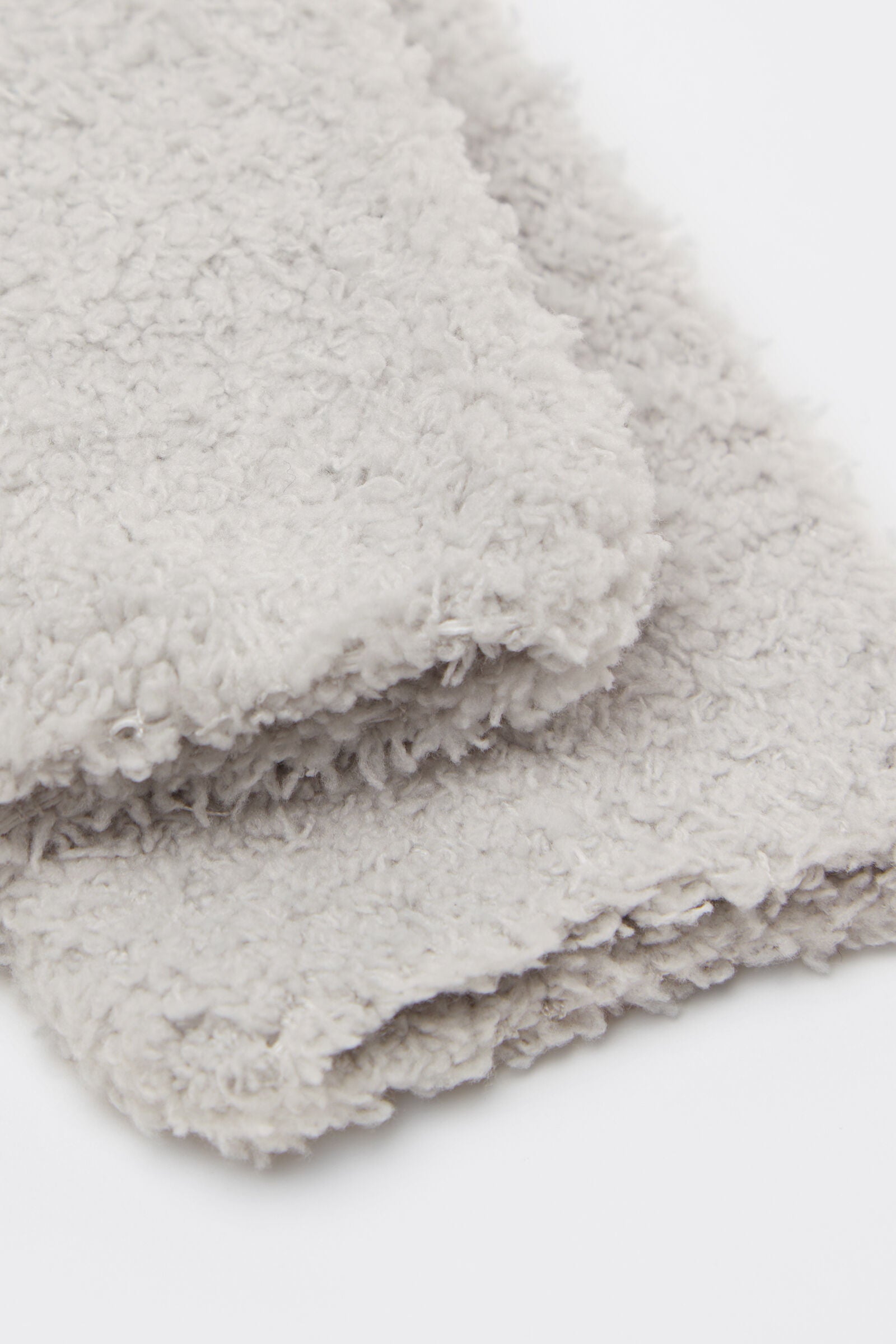 גרביים רכות נגד החלקה