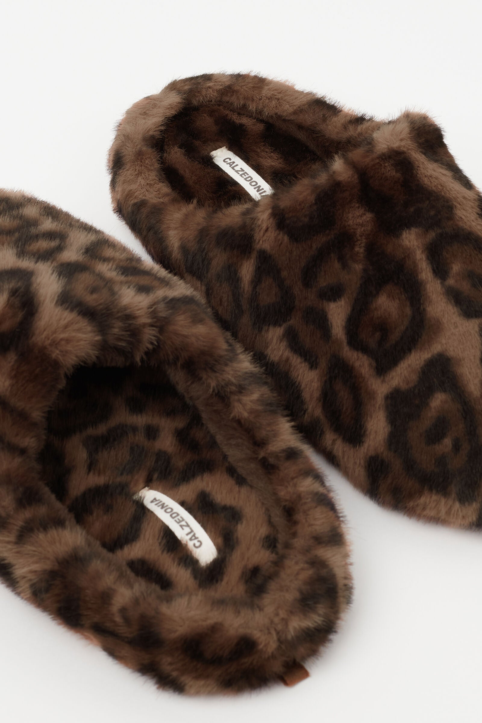 נעלי בית דמוי פרווה