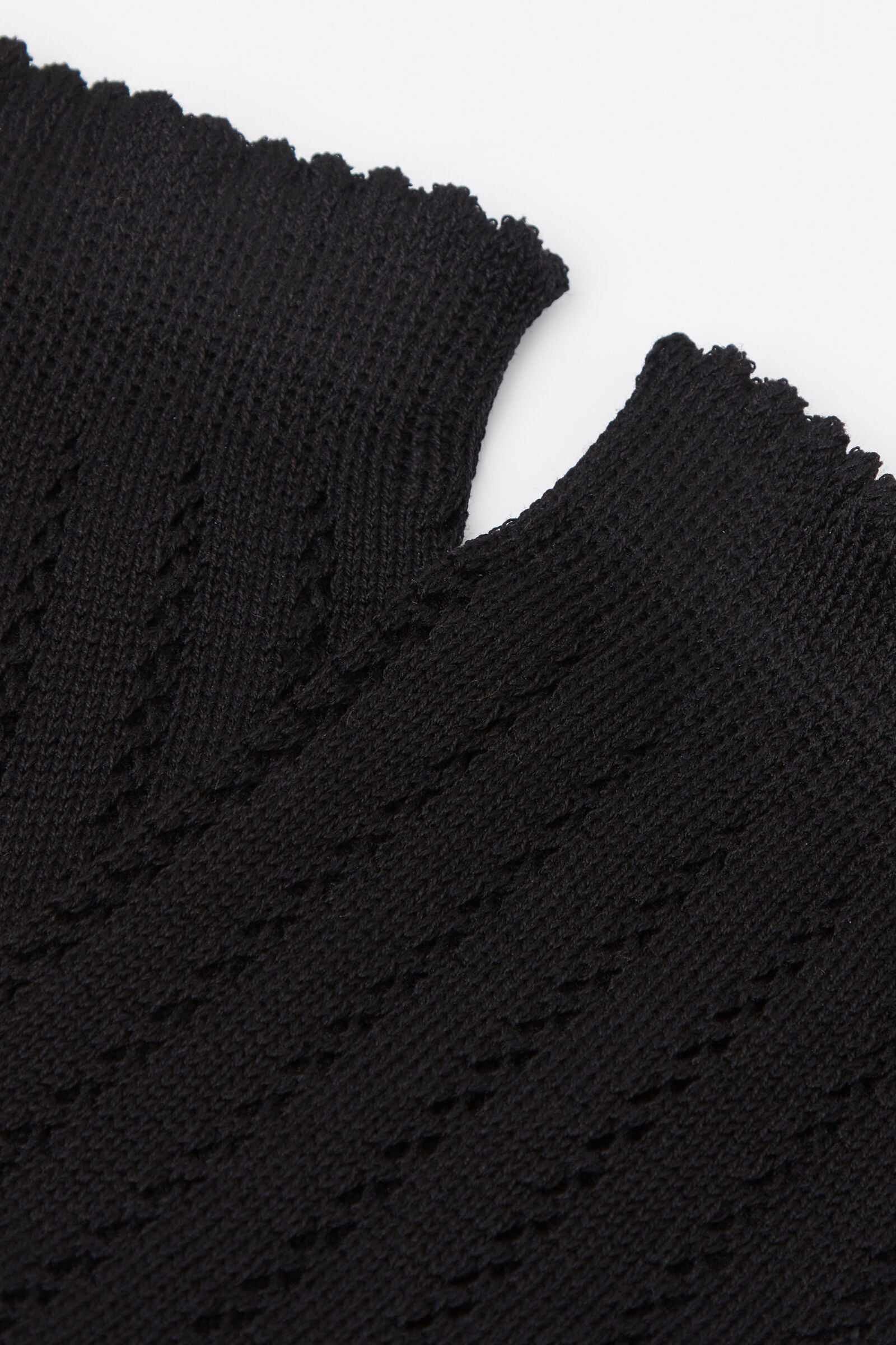 גרביים סרוגות בסגנון תחרה