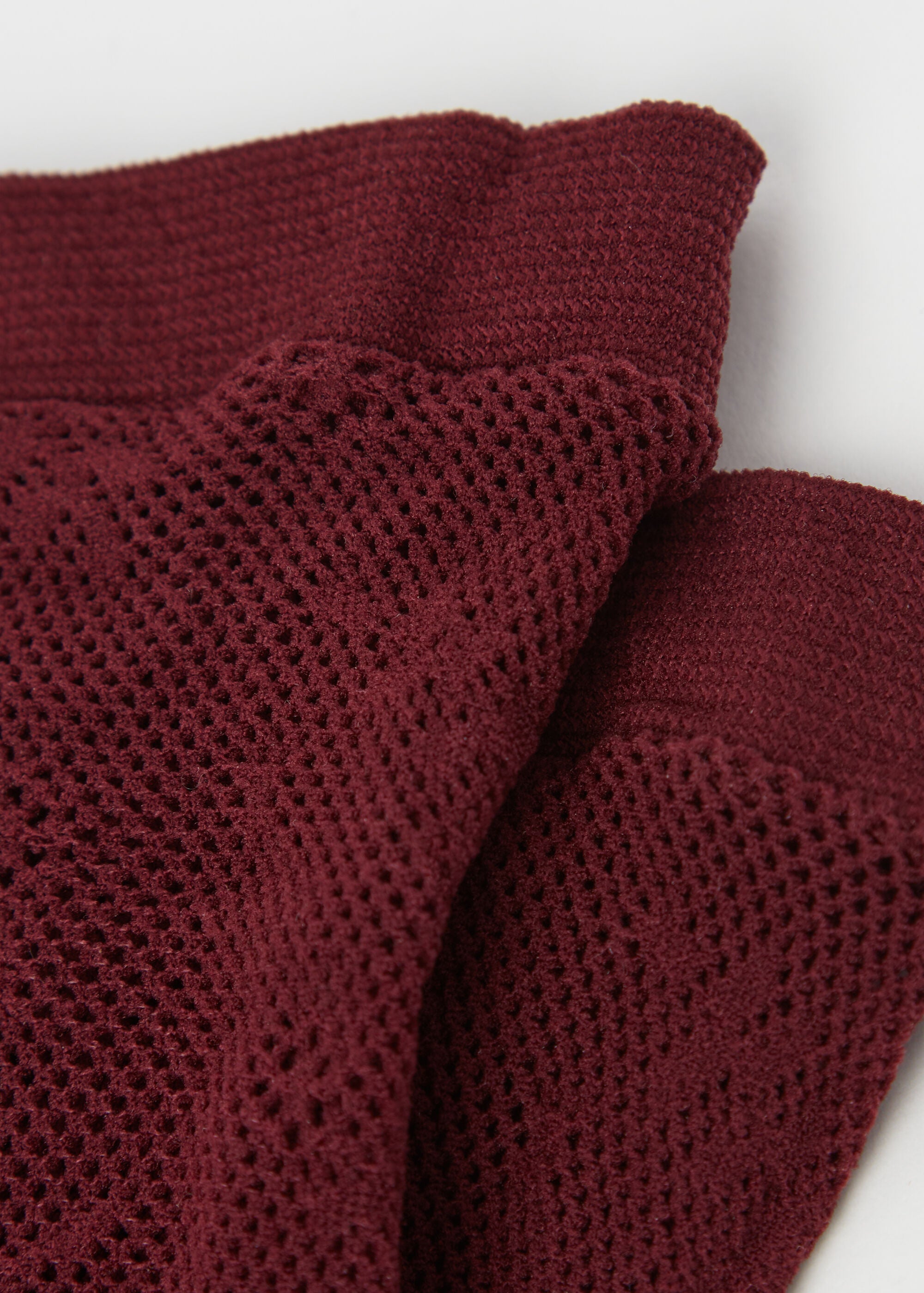 גרבי תחרה פרחוניות