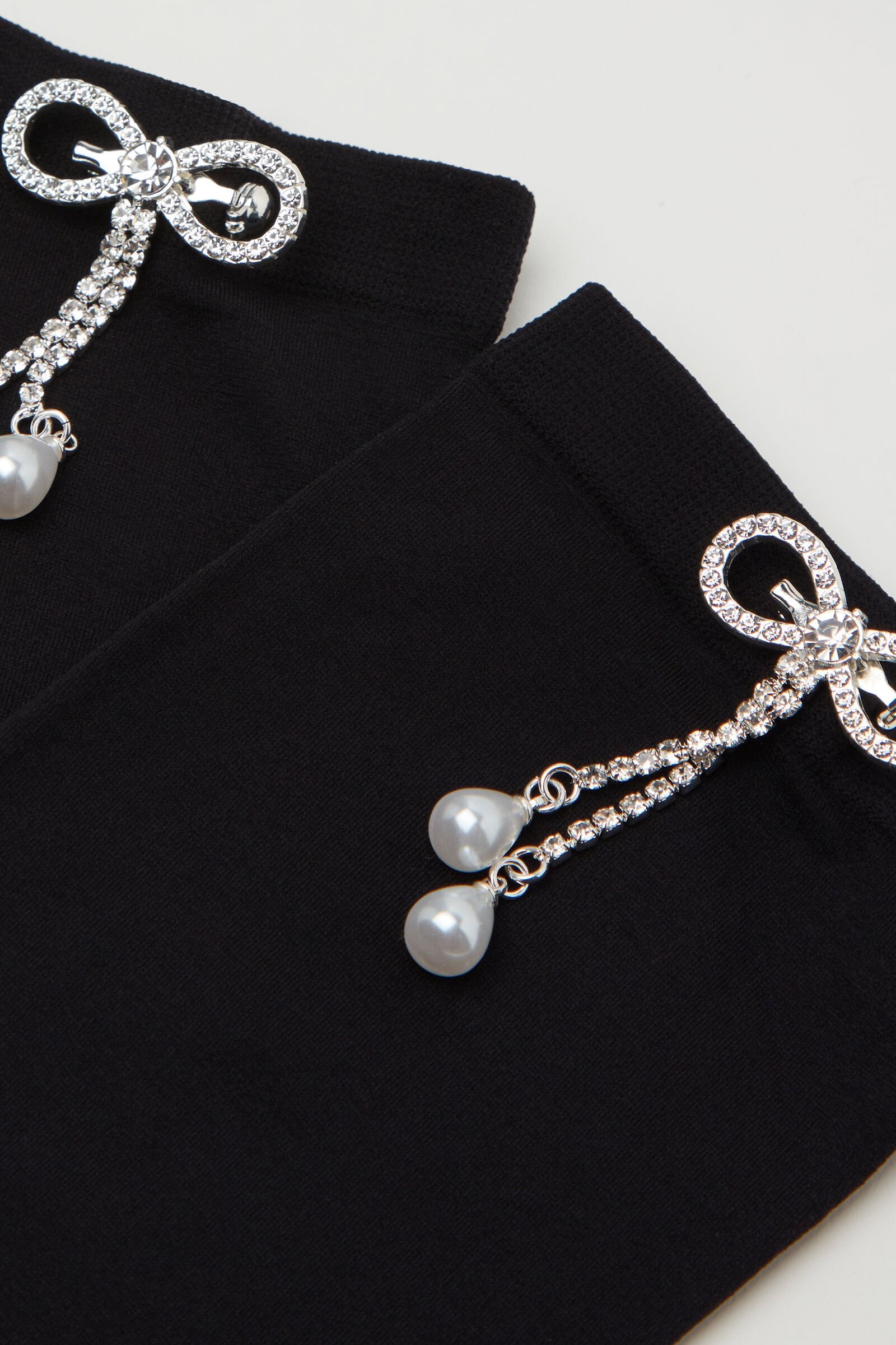 גרבי מיקרופייבר בעיטור פפיון יהולמים