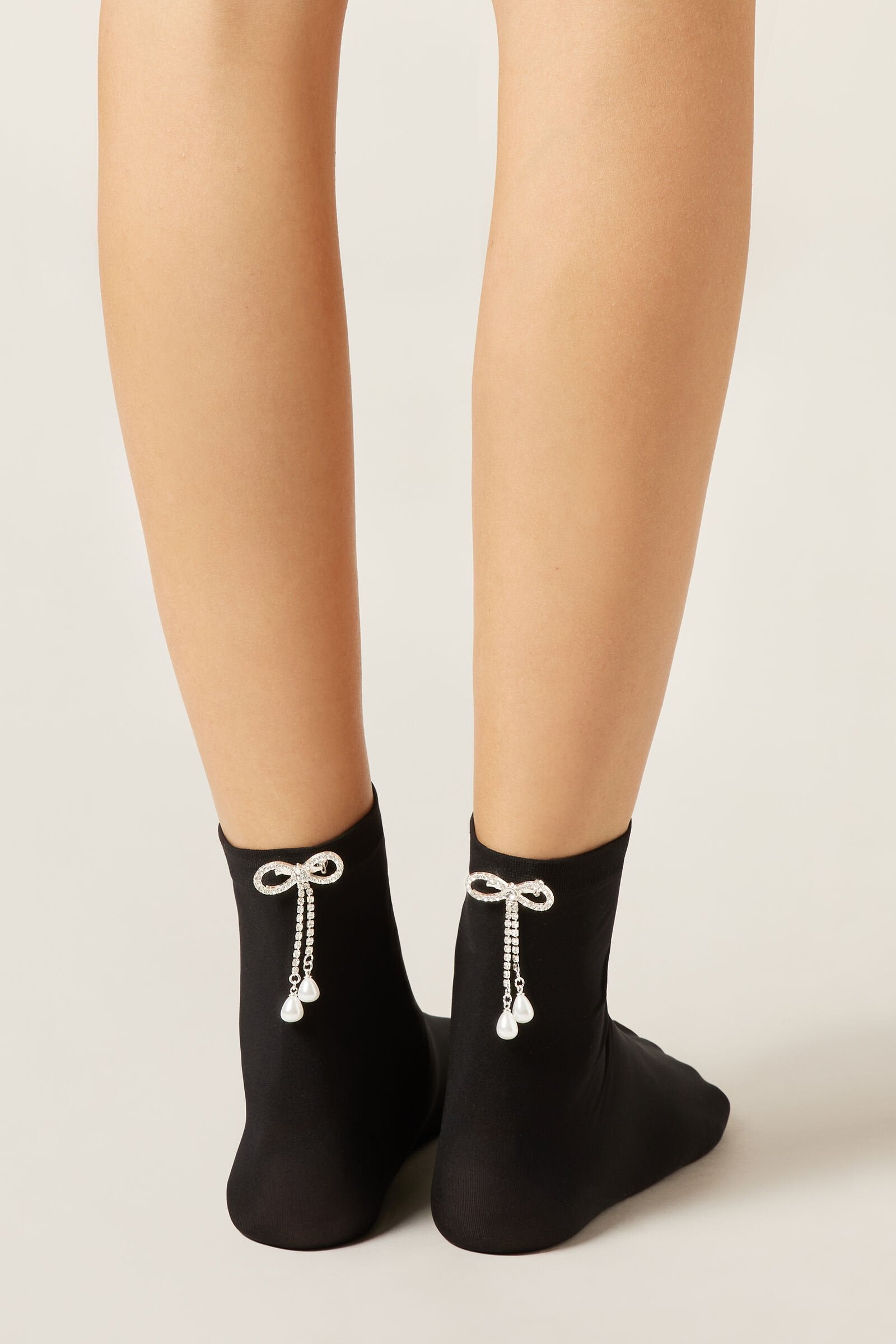 גרבי מיקרופייבר בעיטור פפיון יהולמים