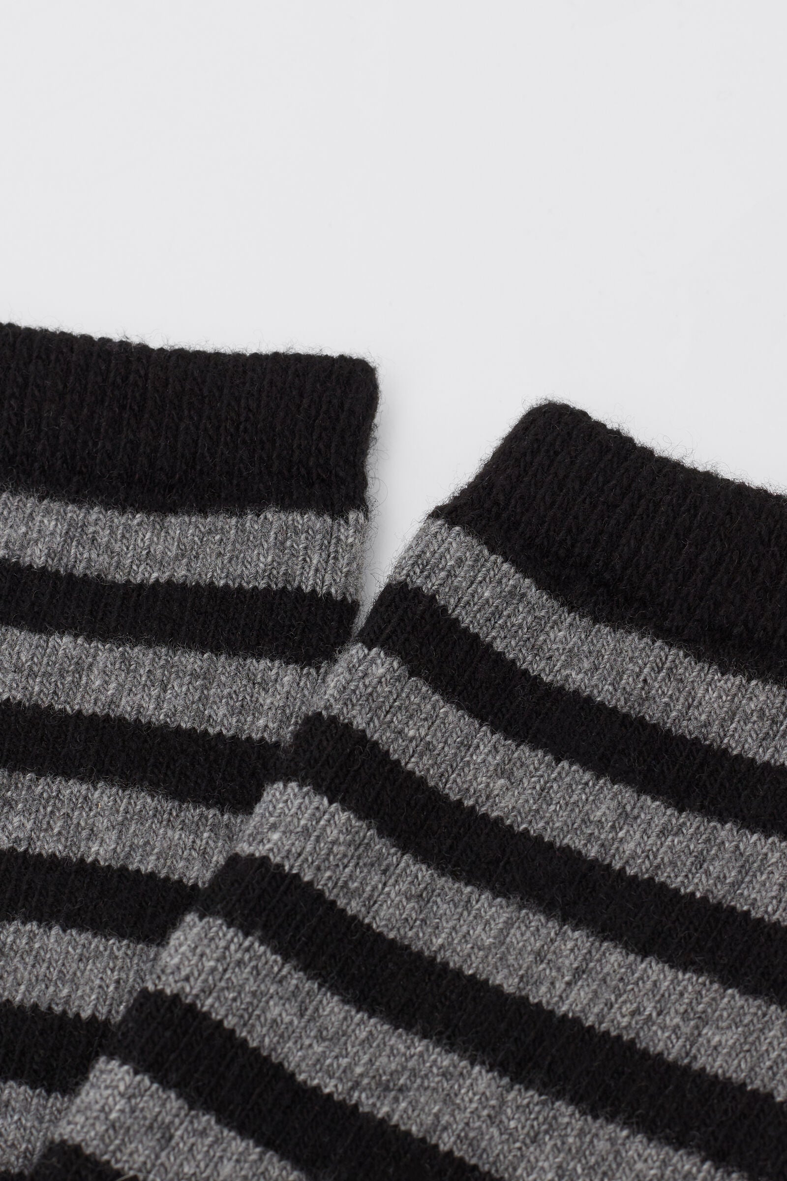 גרבי קשמיר פסים ארוכות