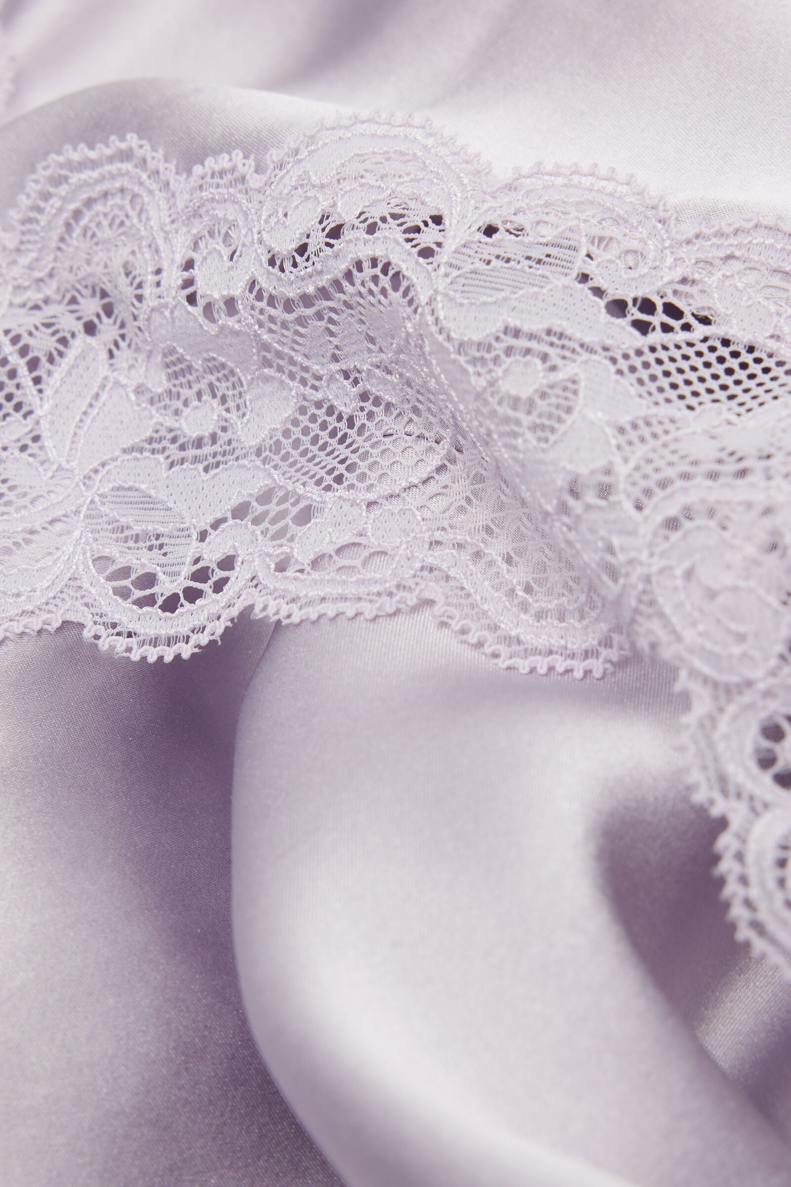 שמלת מיני סליפ בגימורי תחרה