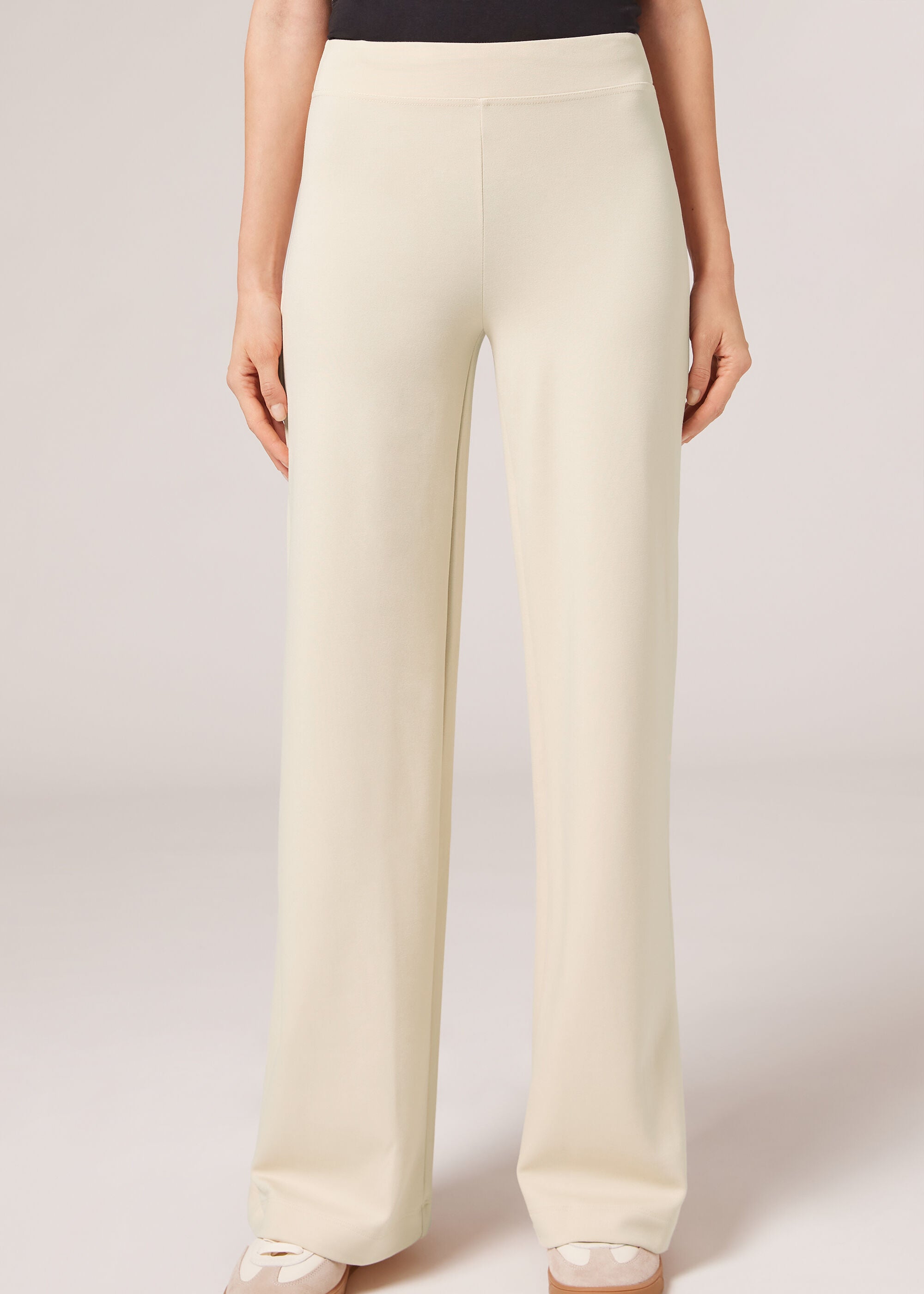 מכנסי סריג בגזרה רחבה