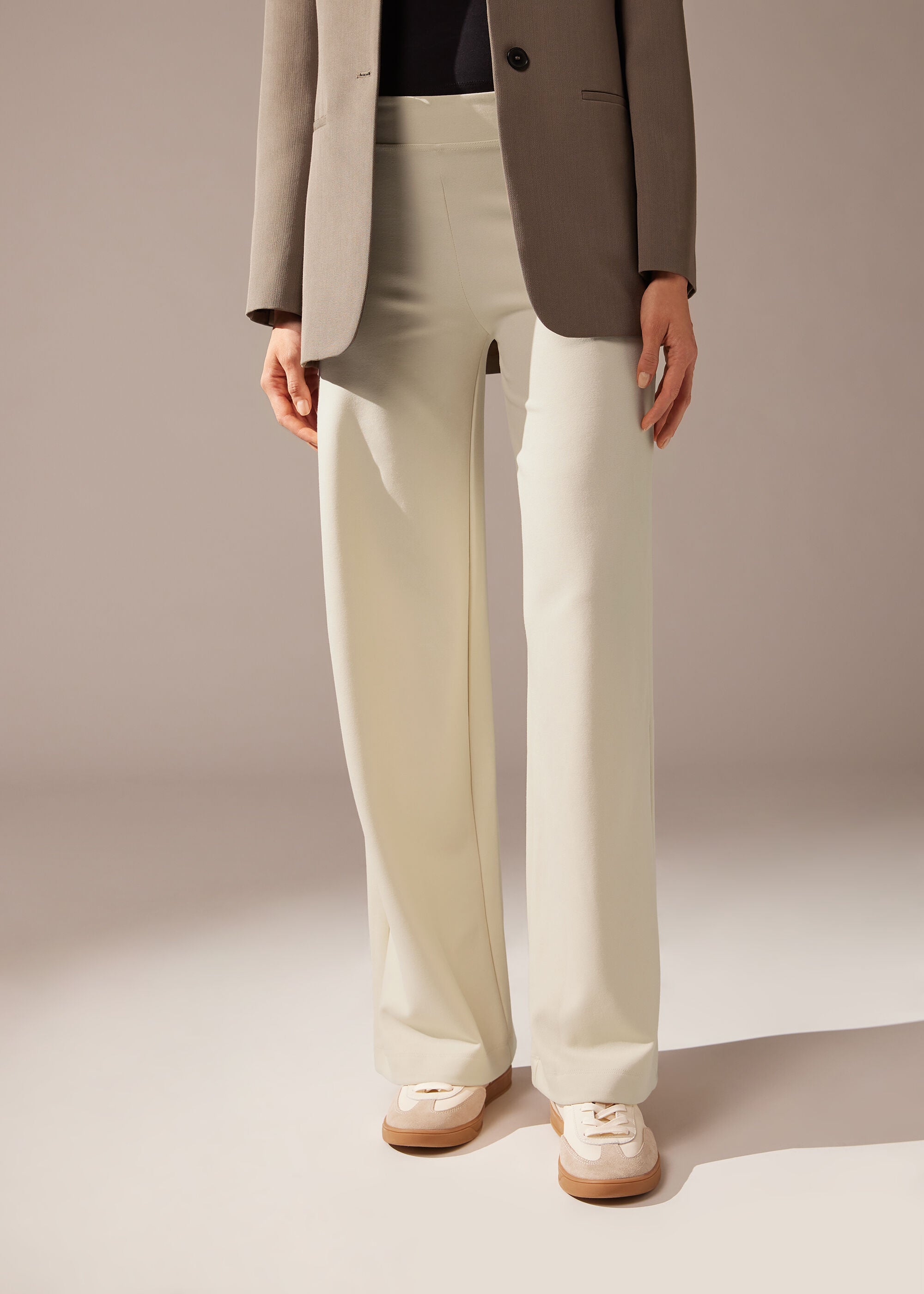 מכנסי סריג בגזרה רחבה