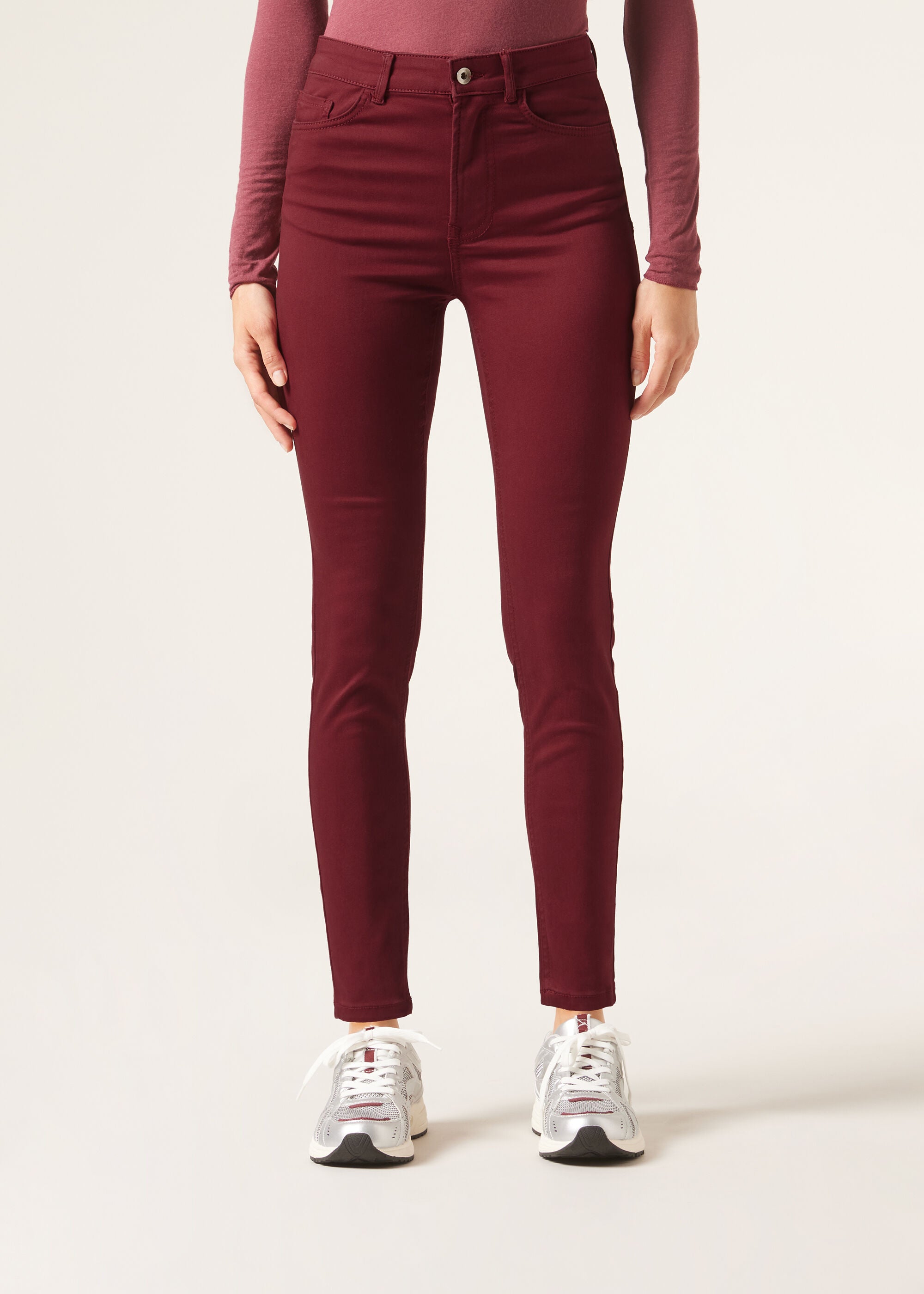 ג'ינס סקיני בגזרה גבוהה