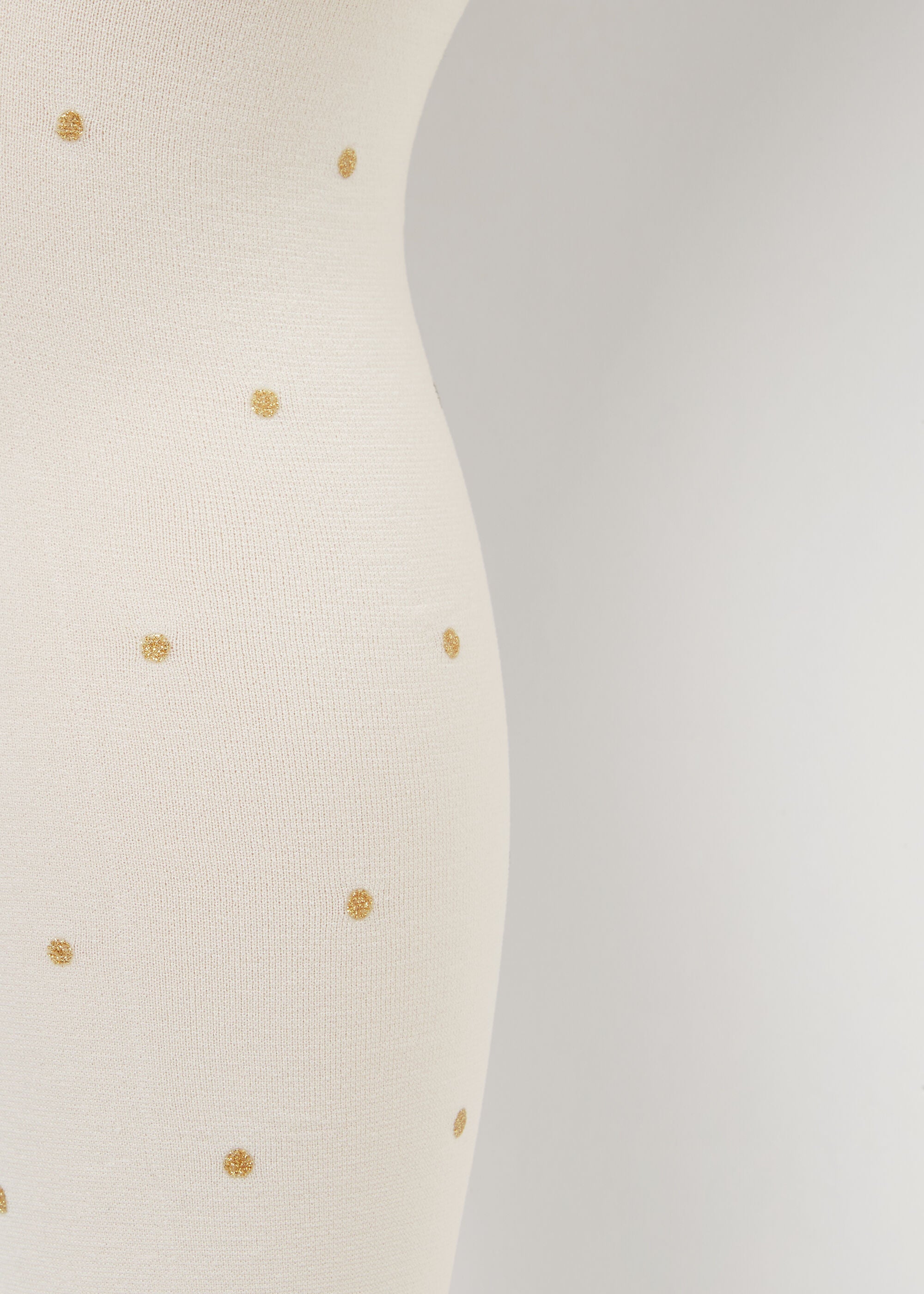 גרביונים אטומים עם נצנצים