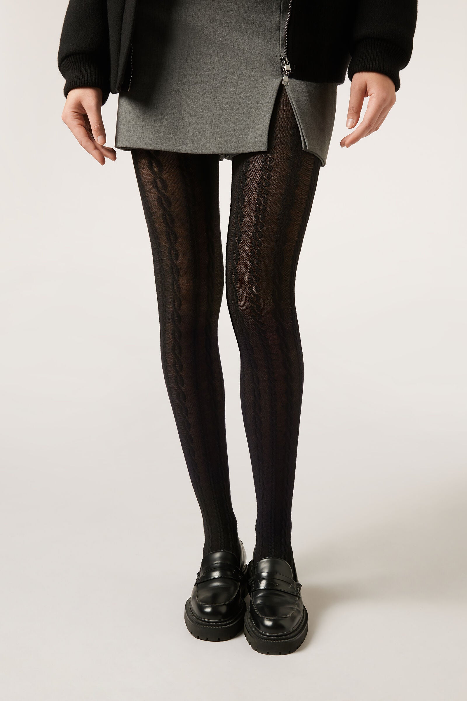 גרביוני קשמיר עם דוגמת צמות