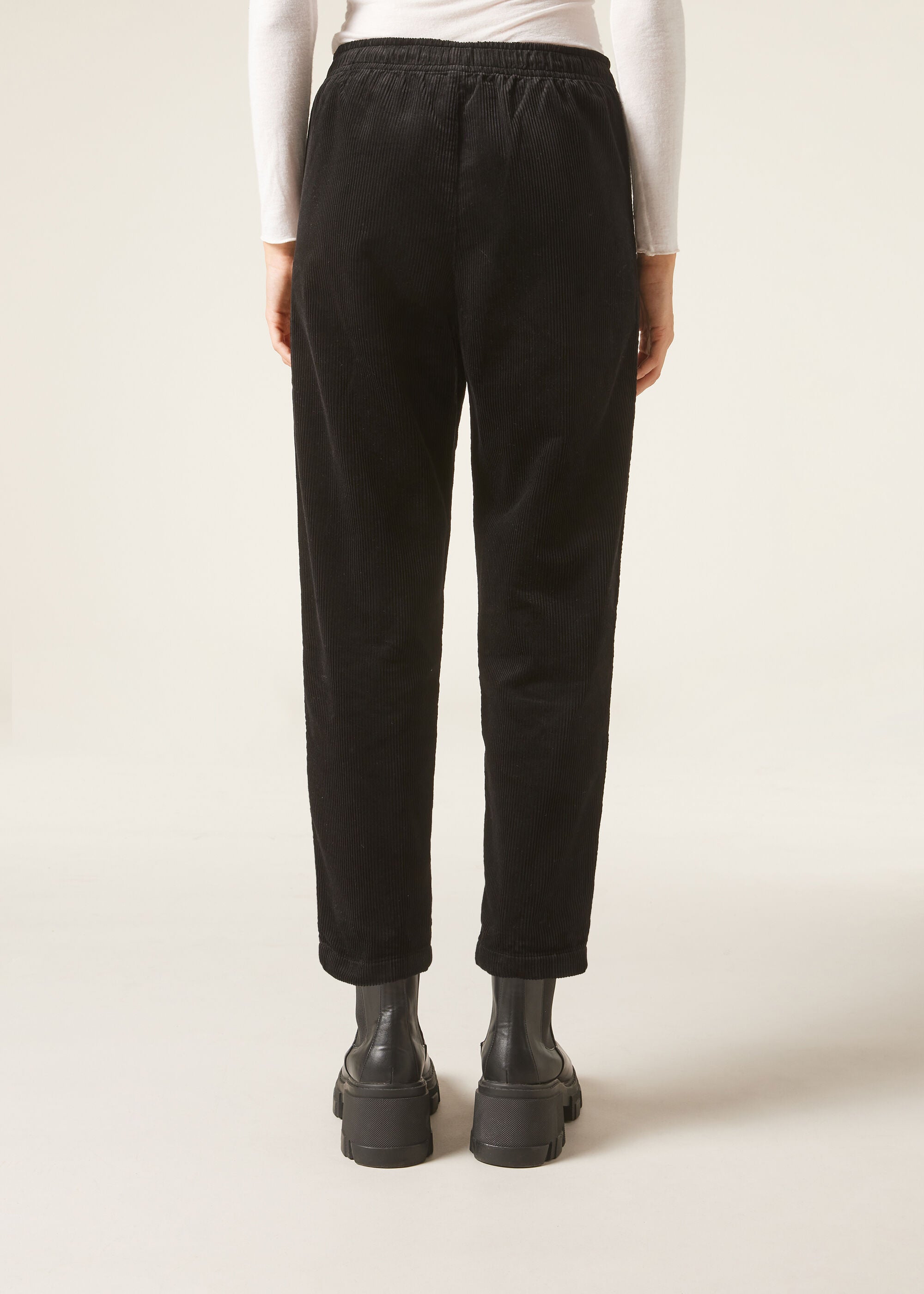 מכנסי קטיפה