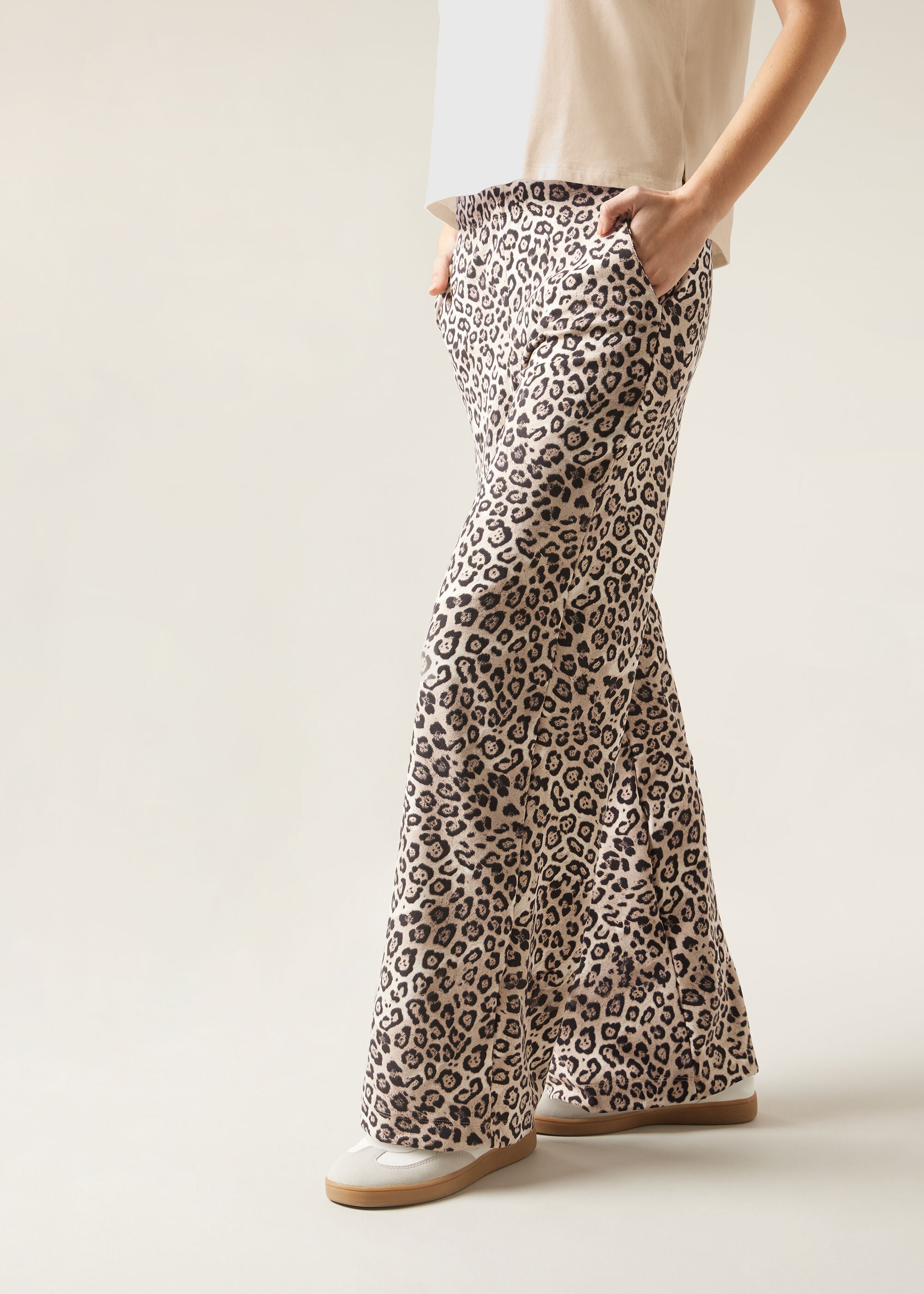 מכנסיים בגזרה רחבה עם הדפס לוקסלאונג'