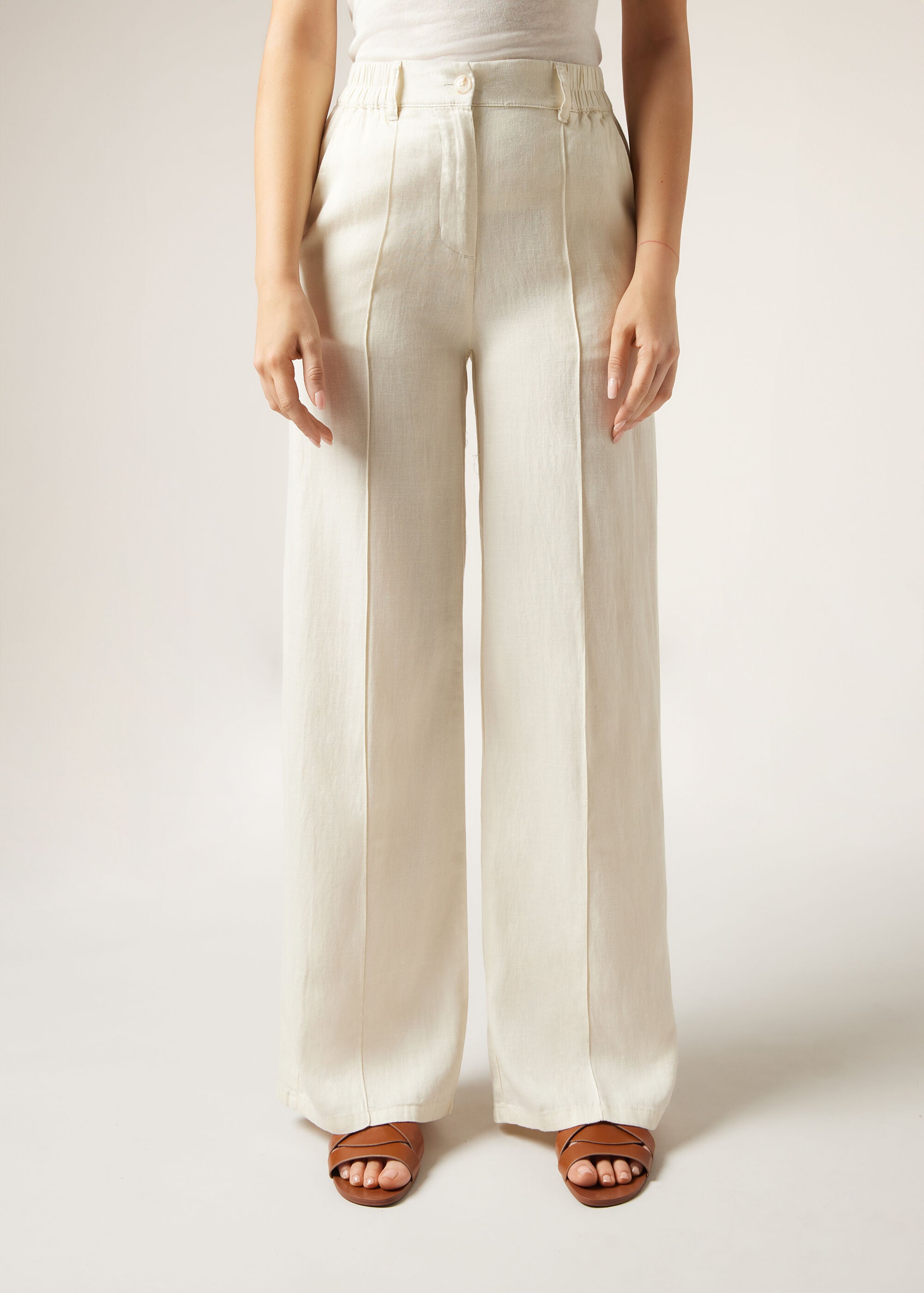 מכנסי פשתן רחבים