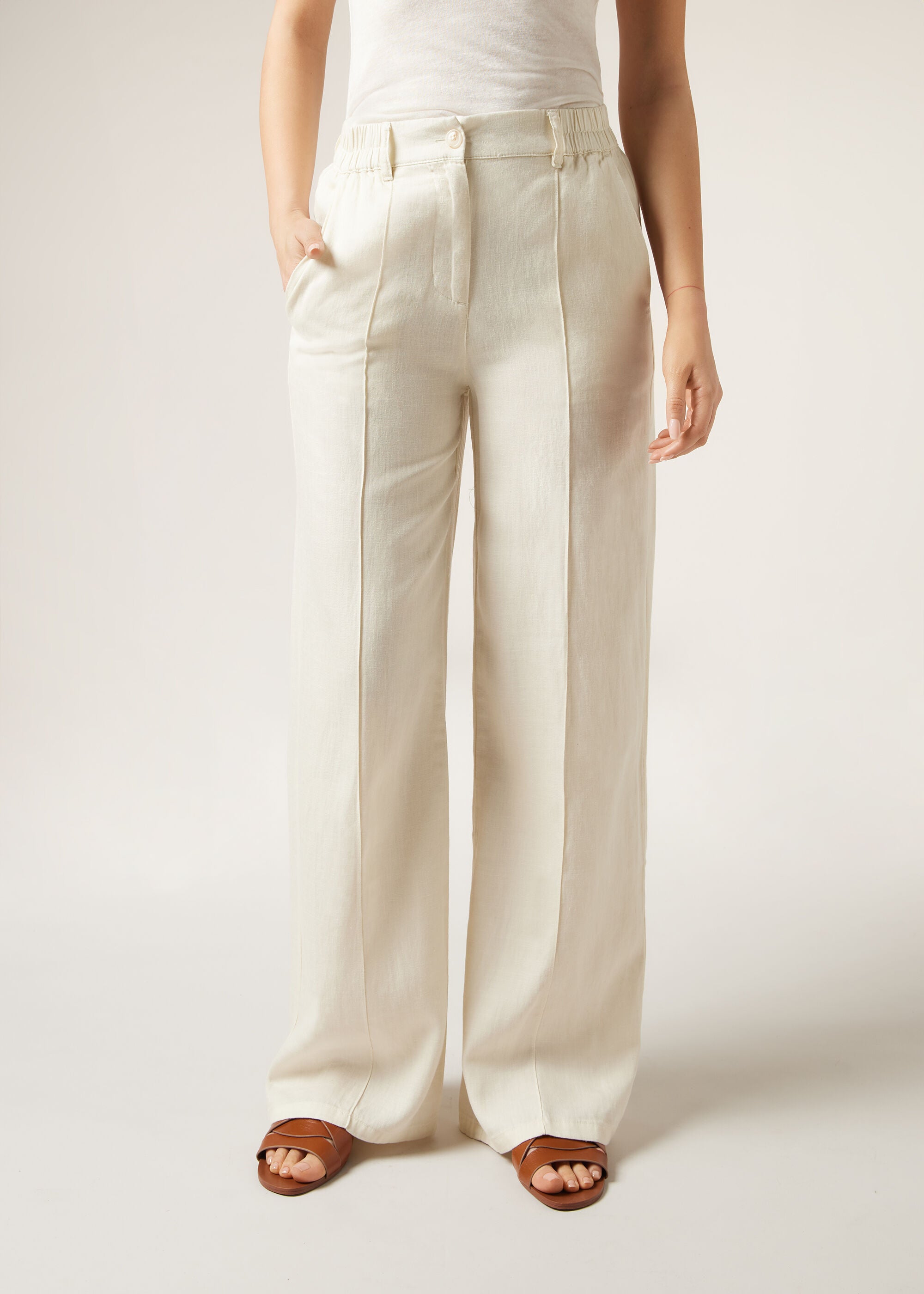 מכנסי פשתן רחבים