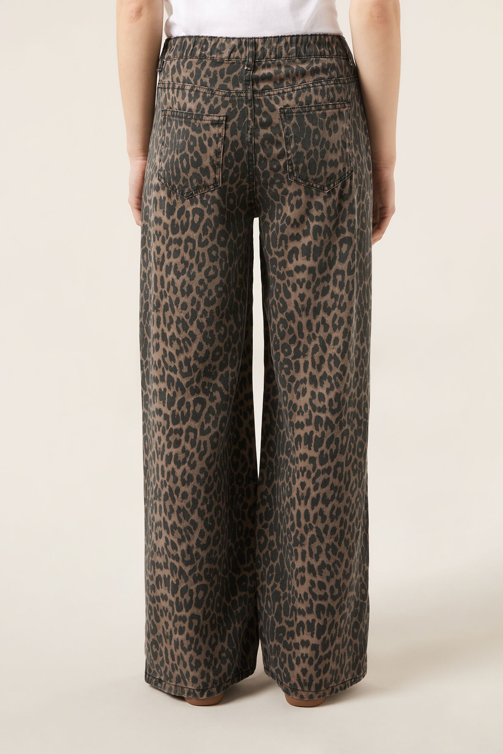 ג'ינס בגזרת רגל רחבה Ultra Soft