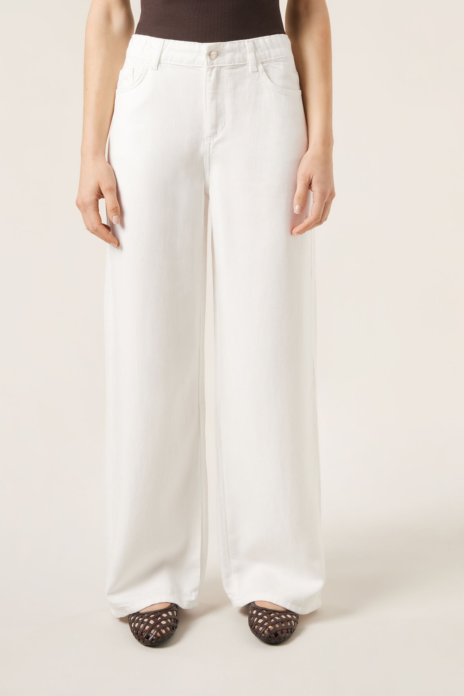 ג'ינס בגזרת רגל רחבה Ultra Soft