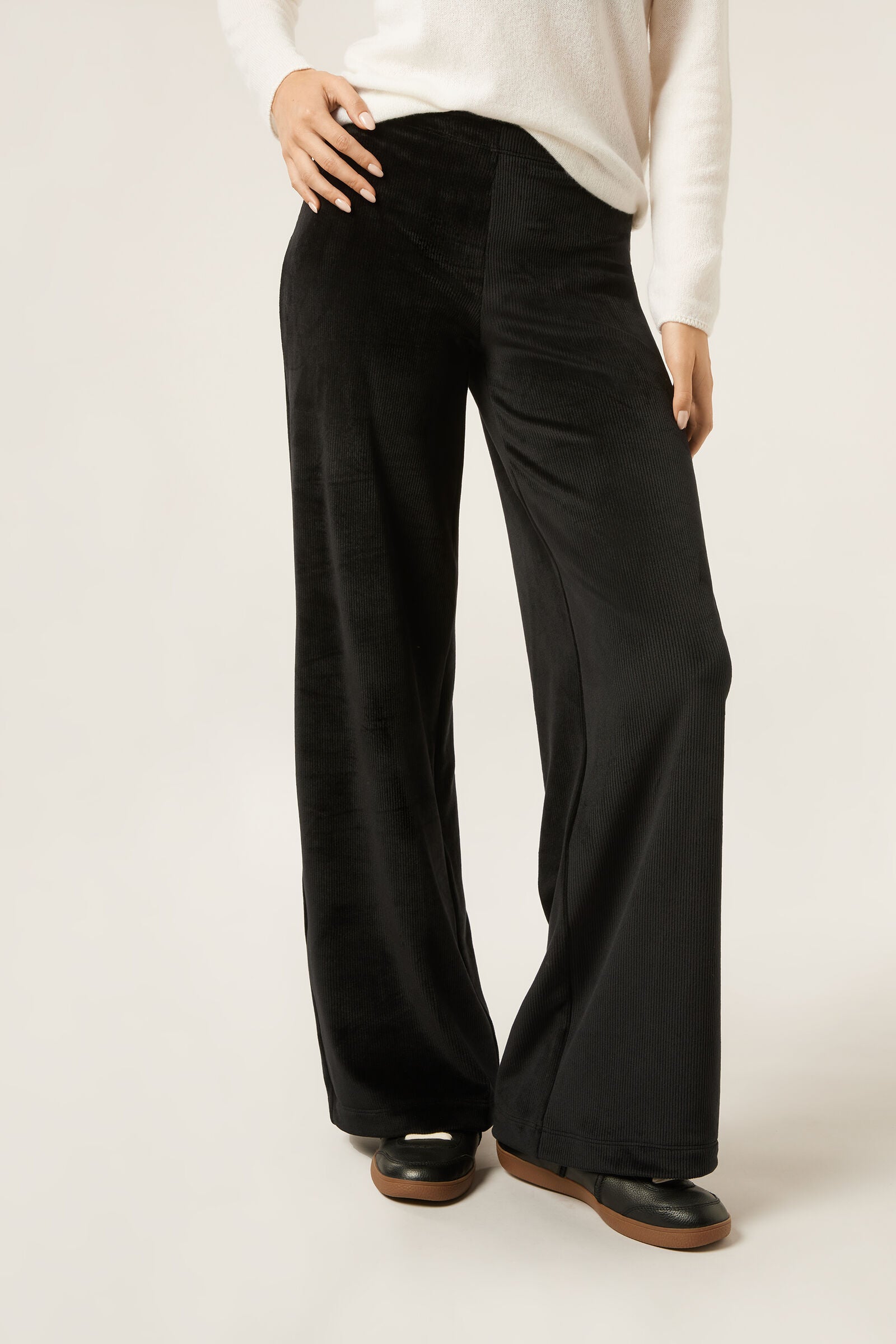 מכנסי ריב קטיפה רחבים