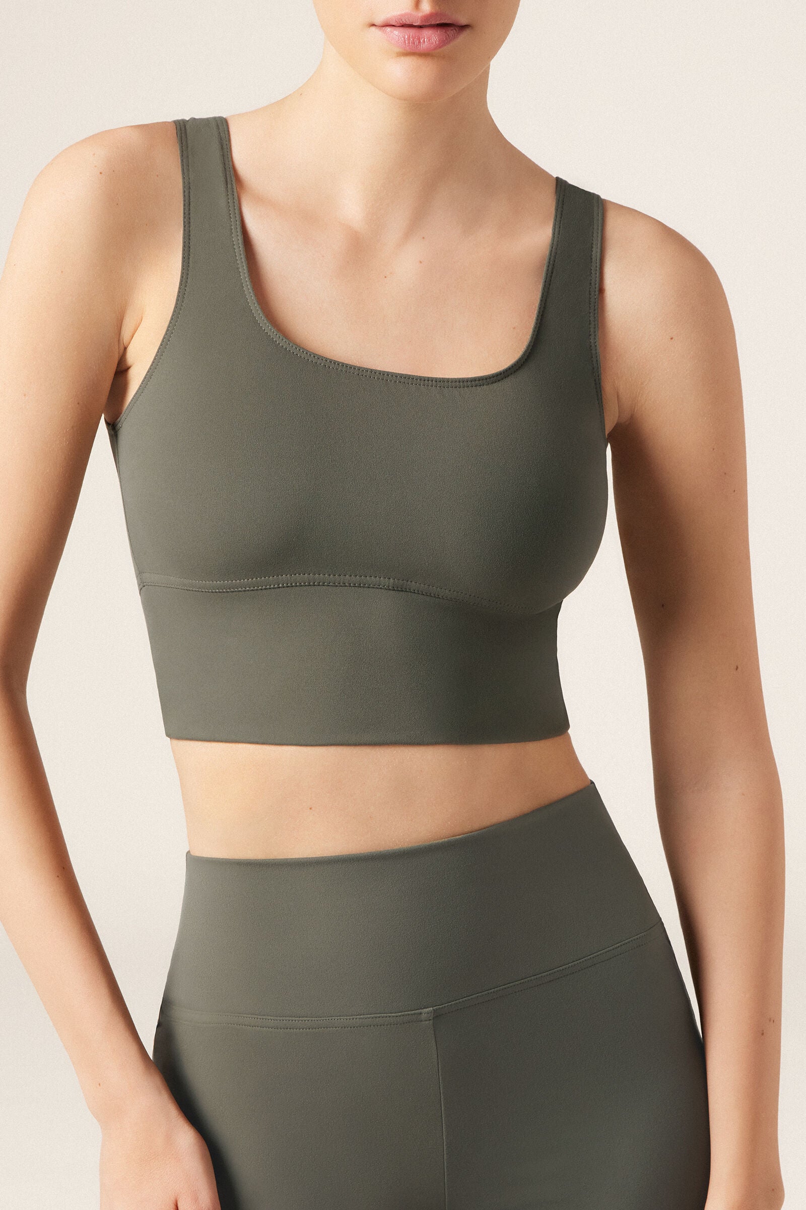 טופ אקטיב First Class Soft Touch