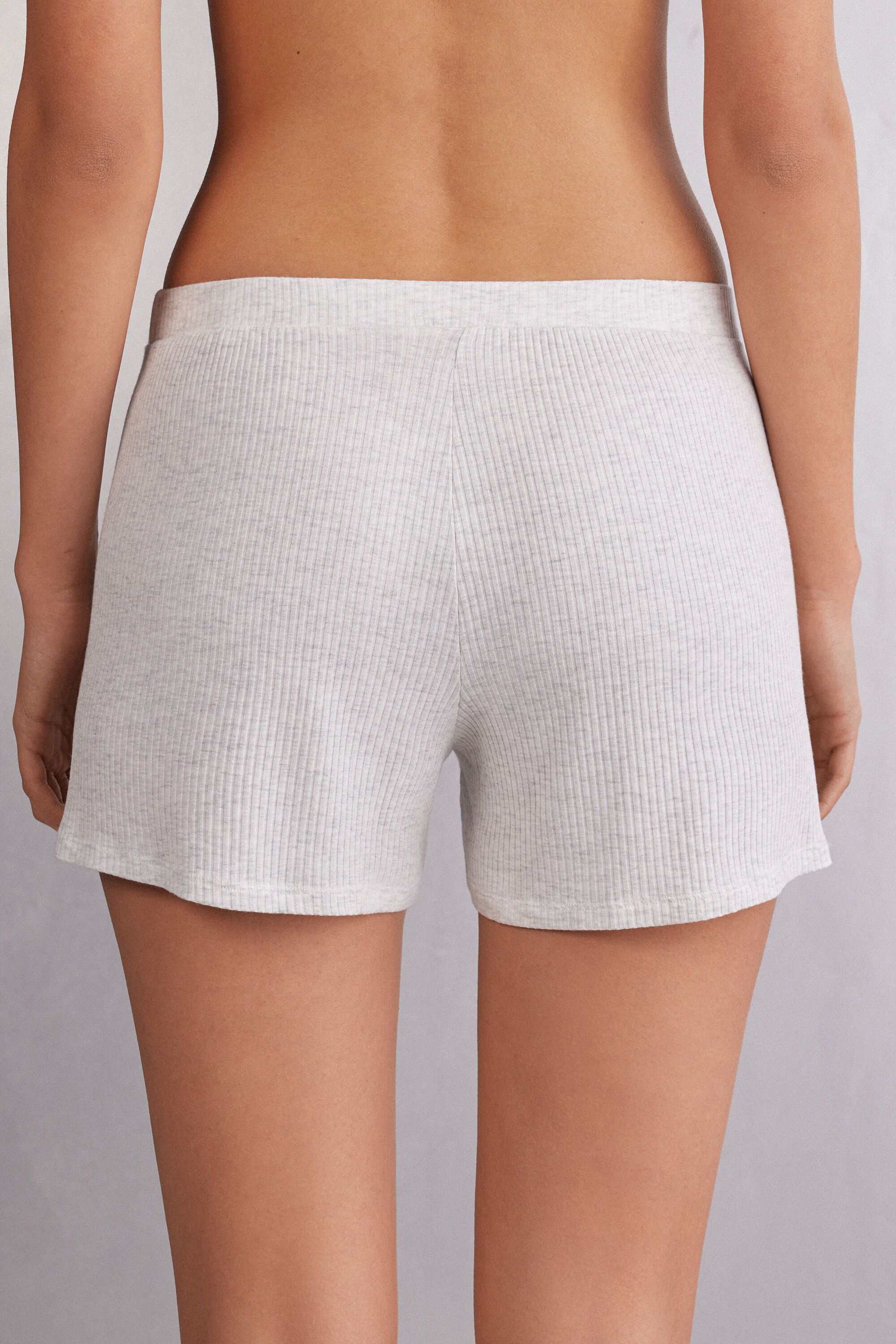 מכנסיים קצרים Chic Comfort