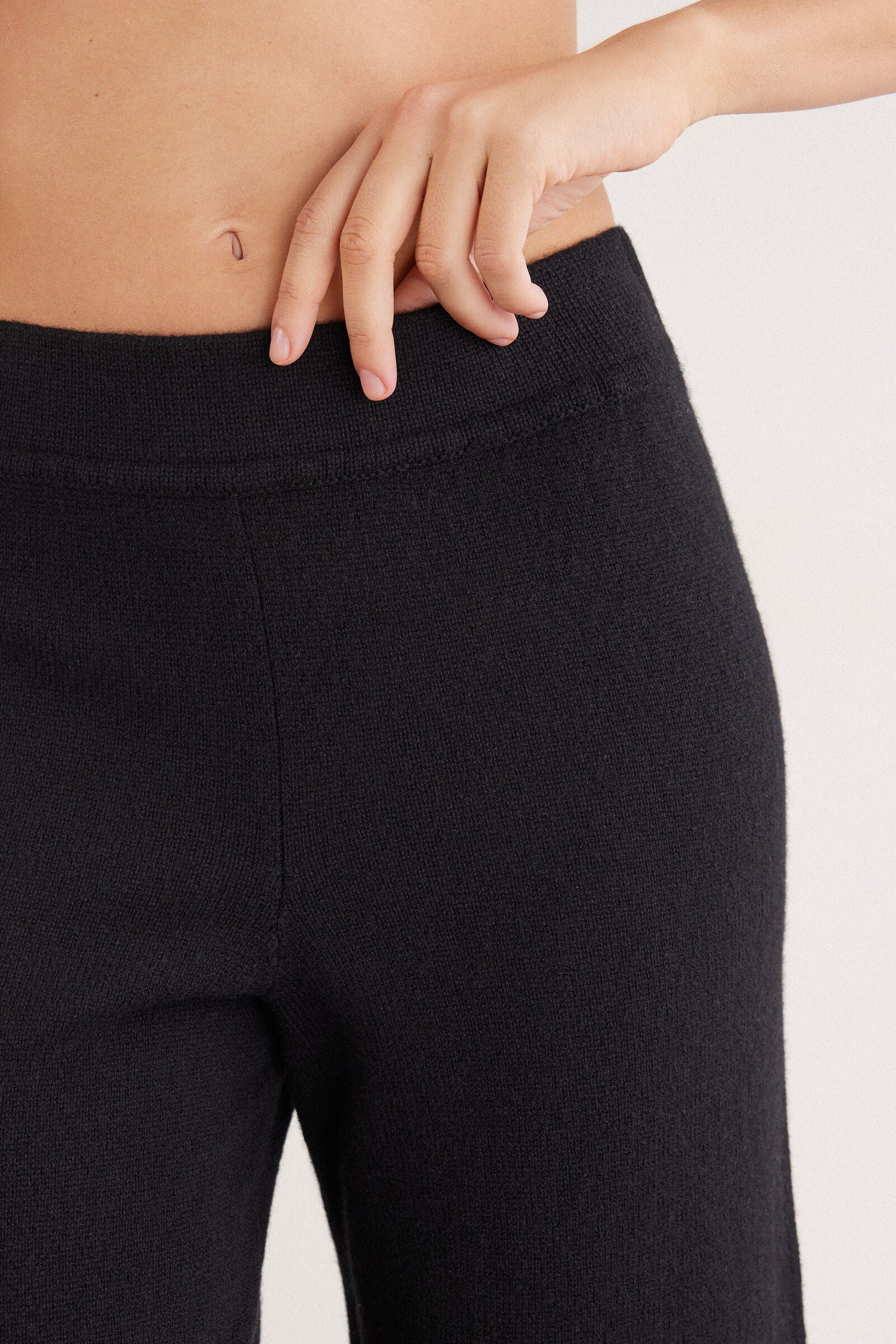 מכנסיים WIDE LEG מבד קשמיר