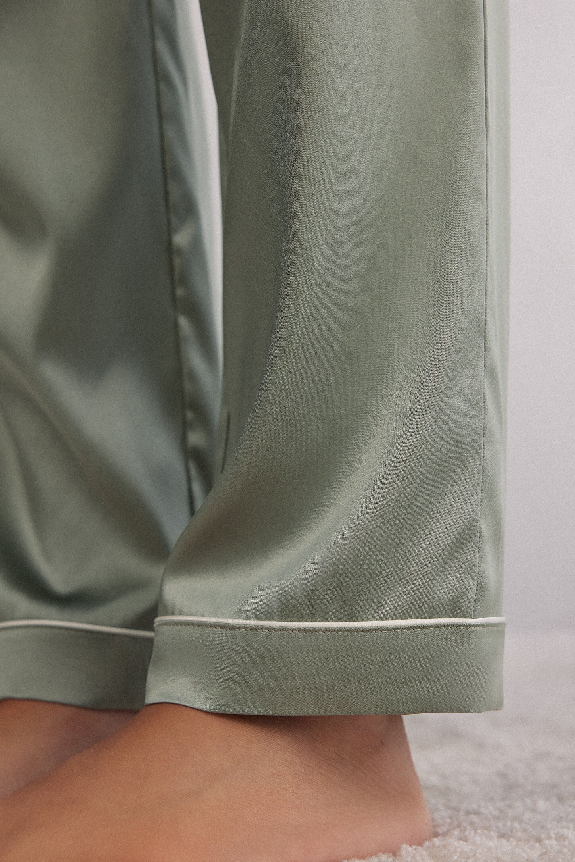 מכנסי משי סטן ארוכים