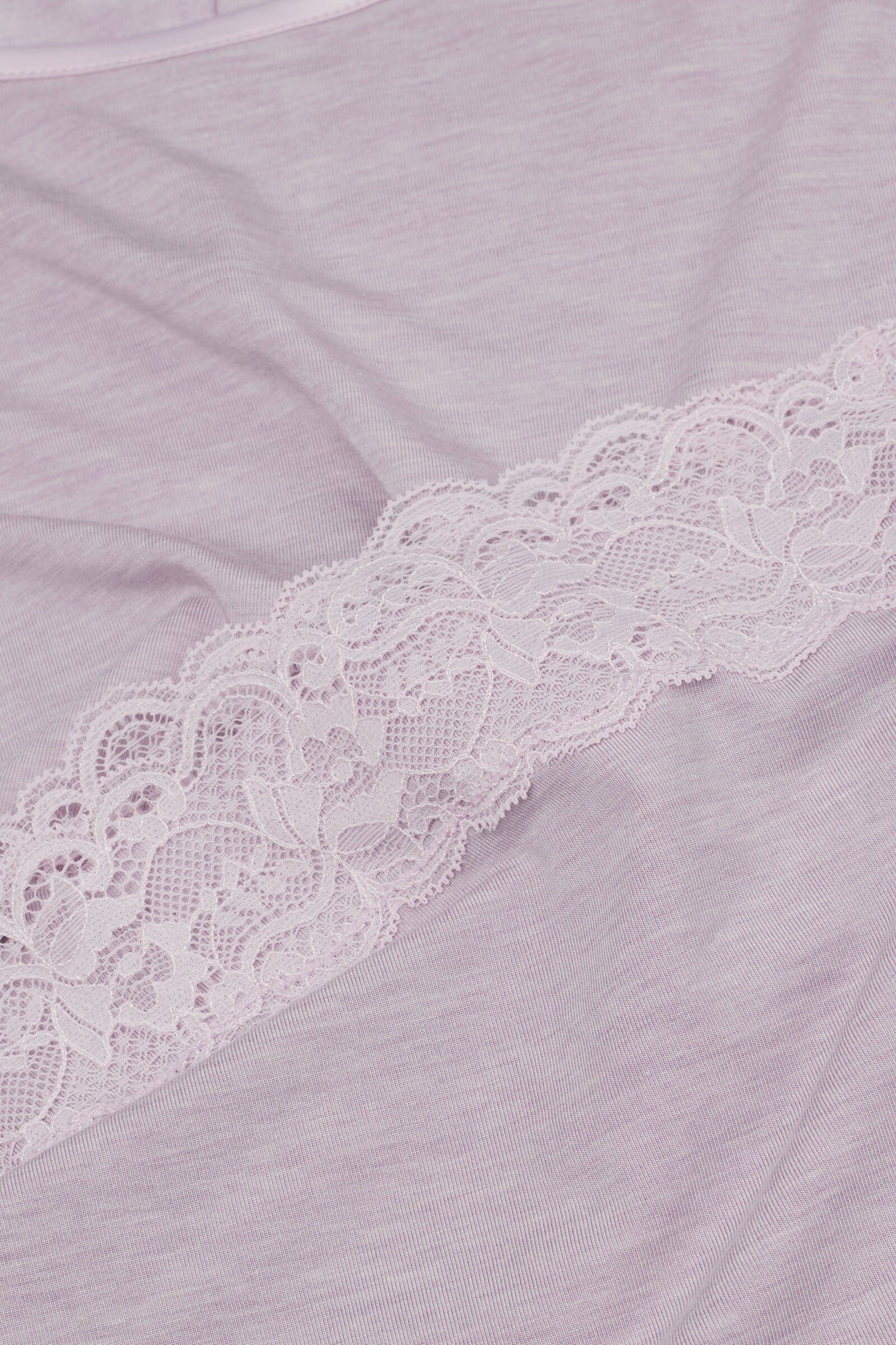 סט פיג'מה ארוכה מודל ותחרה