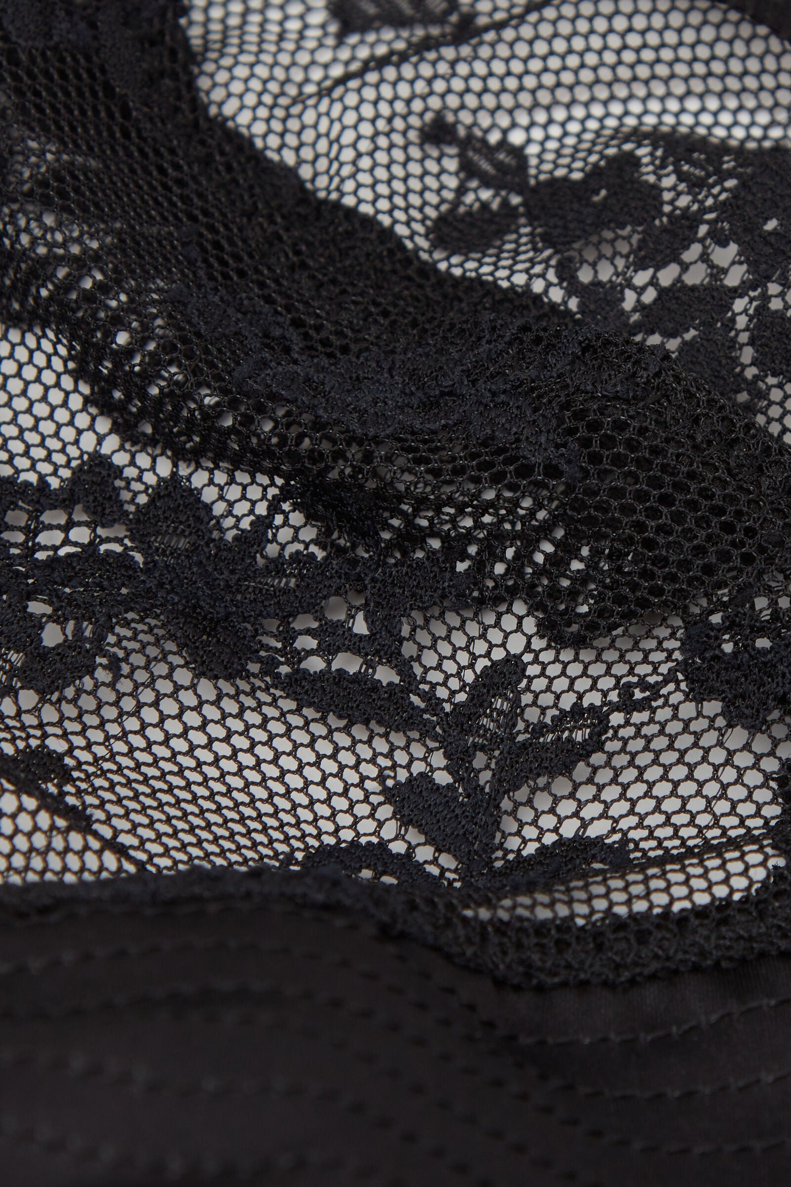 תחתונים ברזילאיים THE Art OF LINGERIE