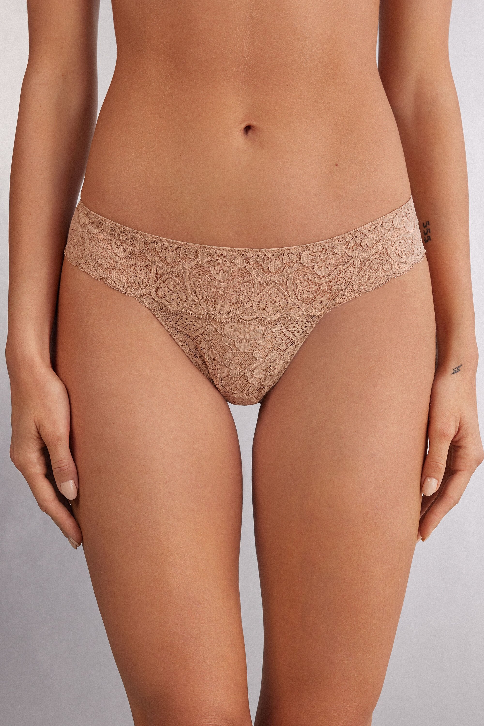 תחתוני תחרה ברזילאיים