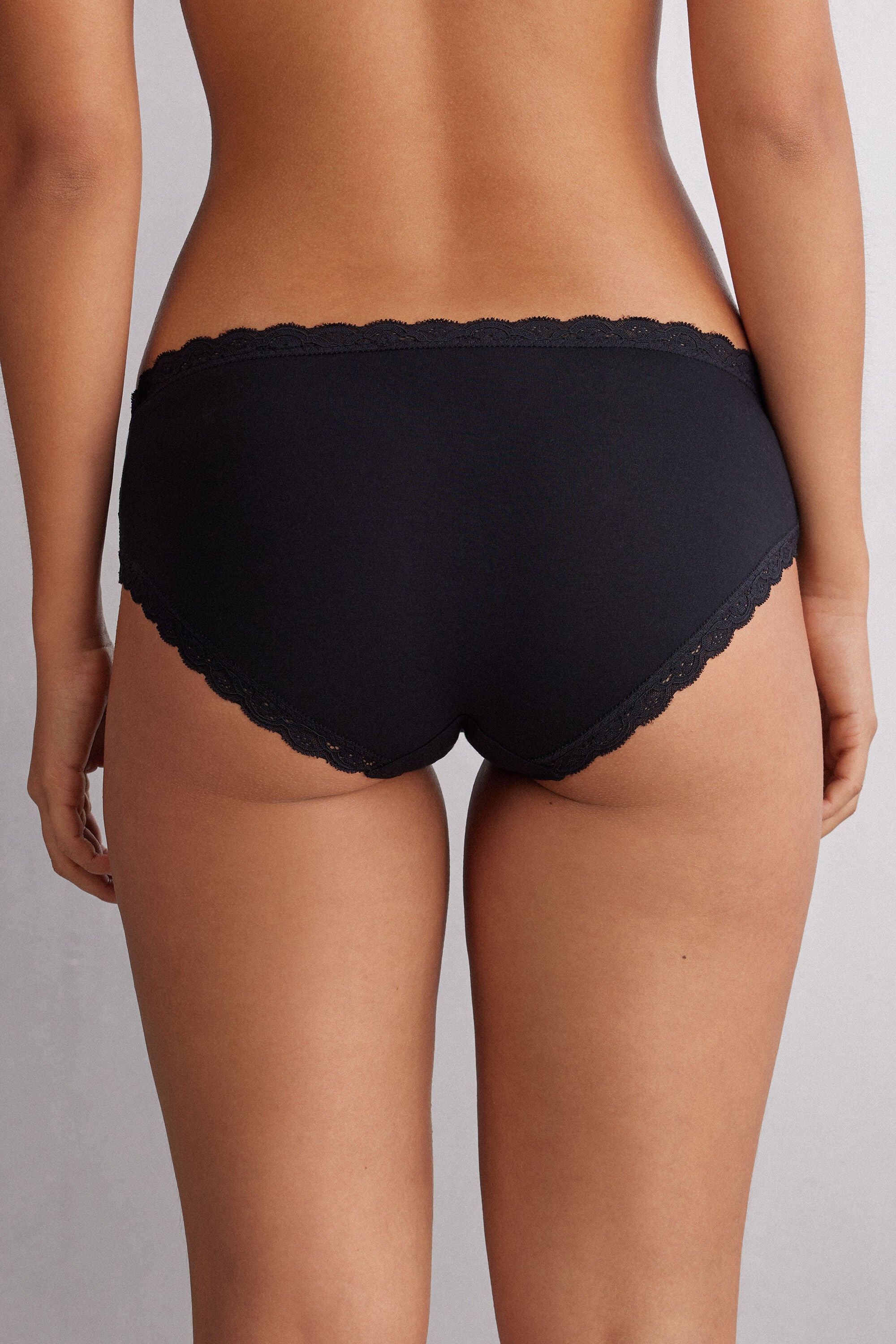 תחתוני כותנה ותחרה