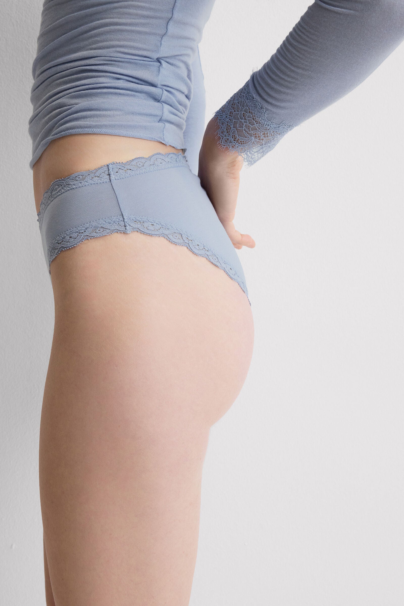 תחתוני כותנה ותחרה