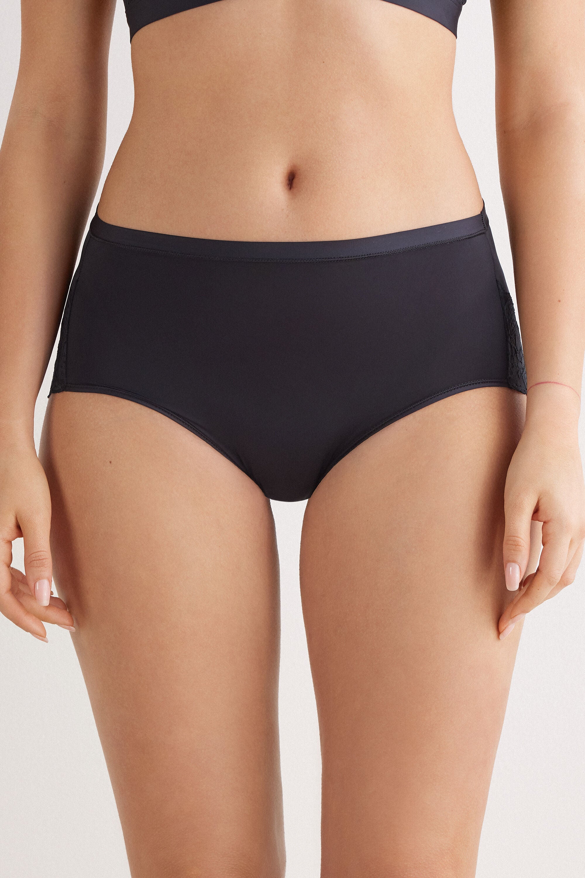 תחתונים מיקרופייבר תחרה High-Waisted
