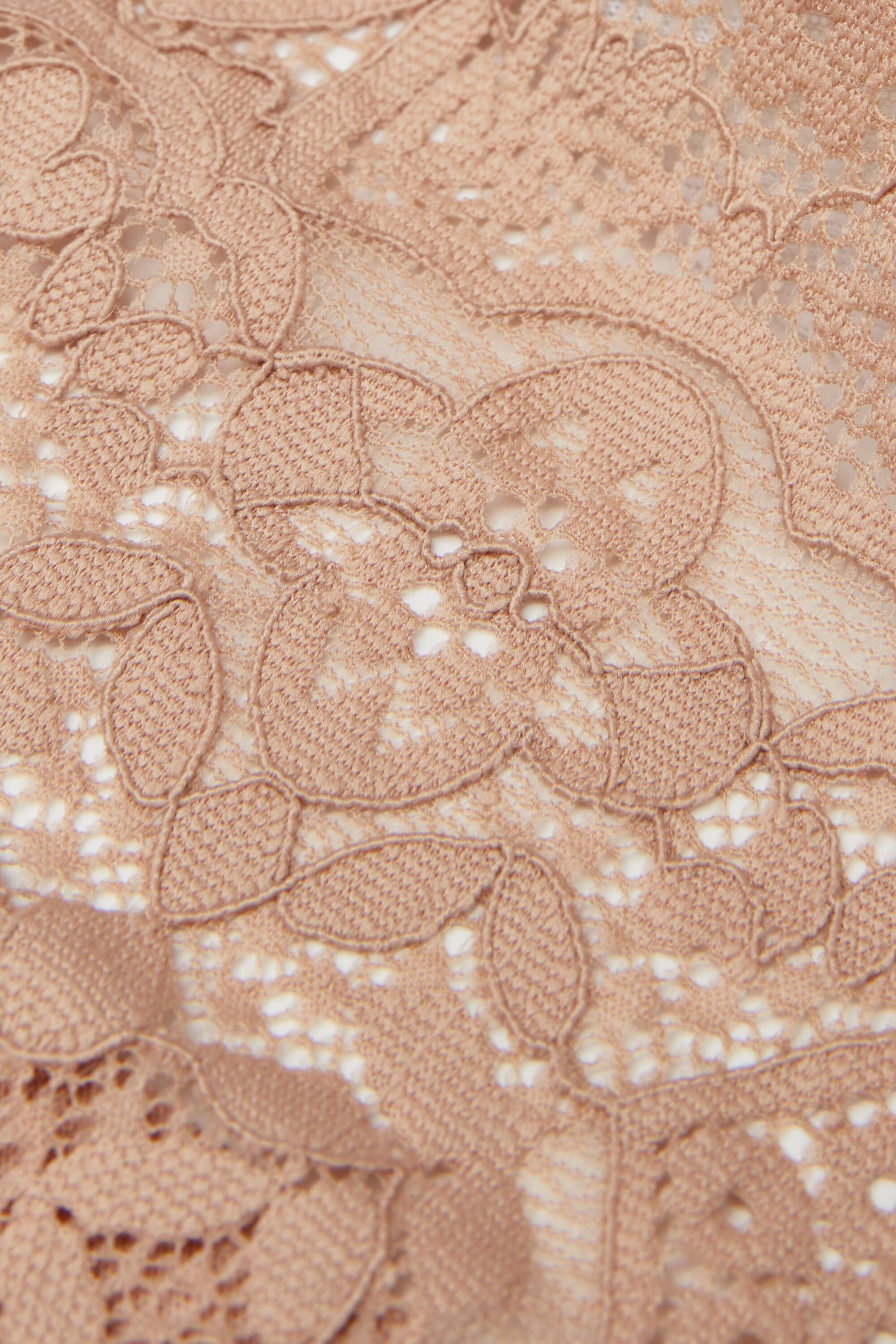 תחתוני טנגה תחרה עם רצועות