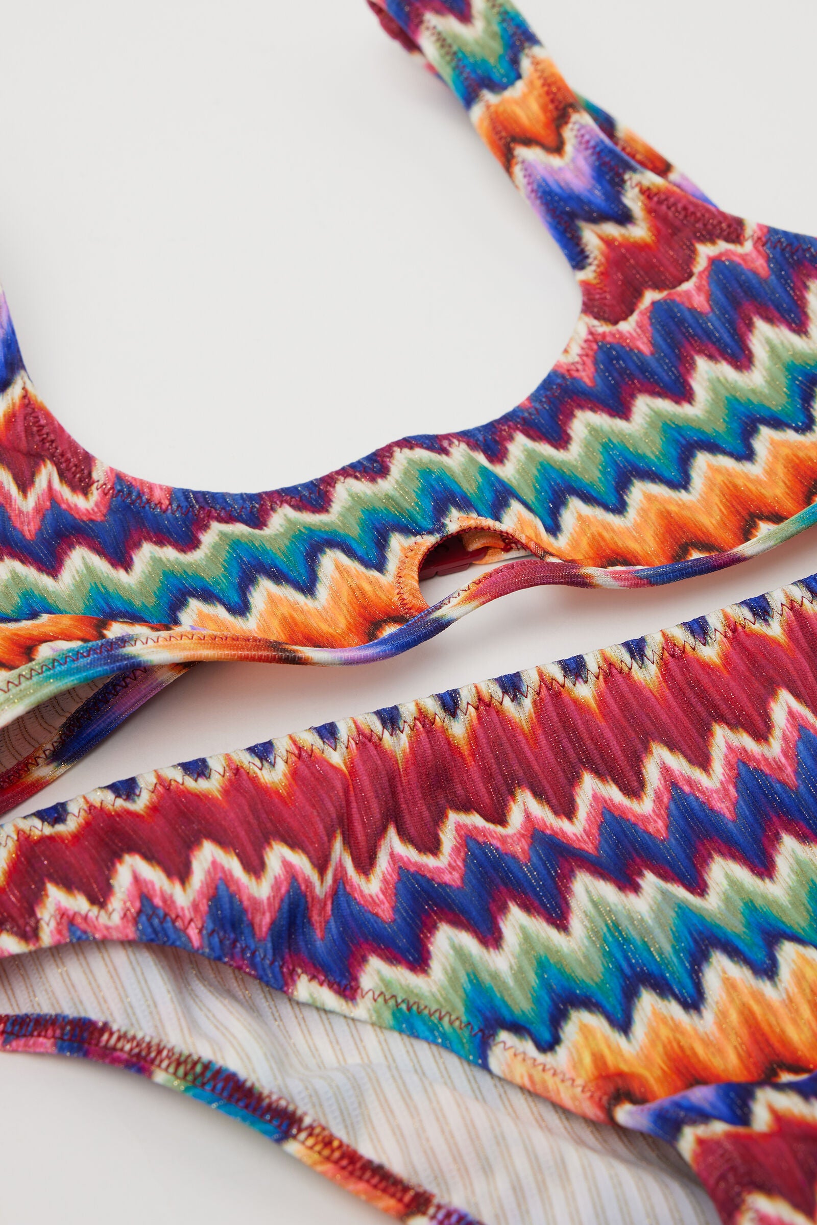 סט ביקיני לילדות Vibrant Chevron