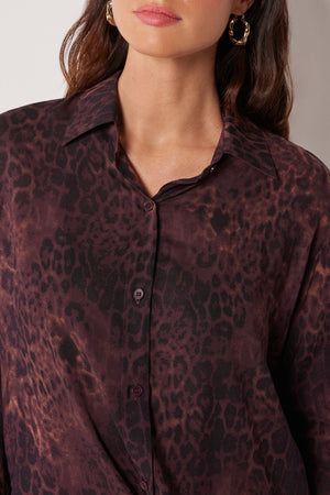 חולצה מכופתרת בהדפס Dark Animalier
