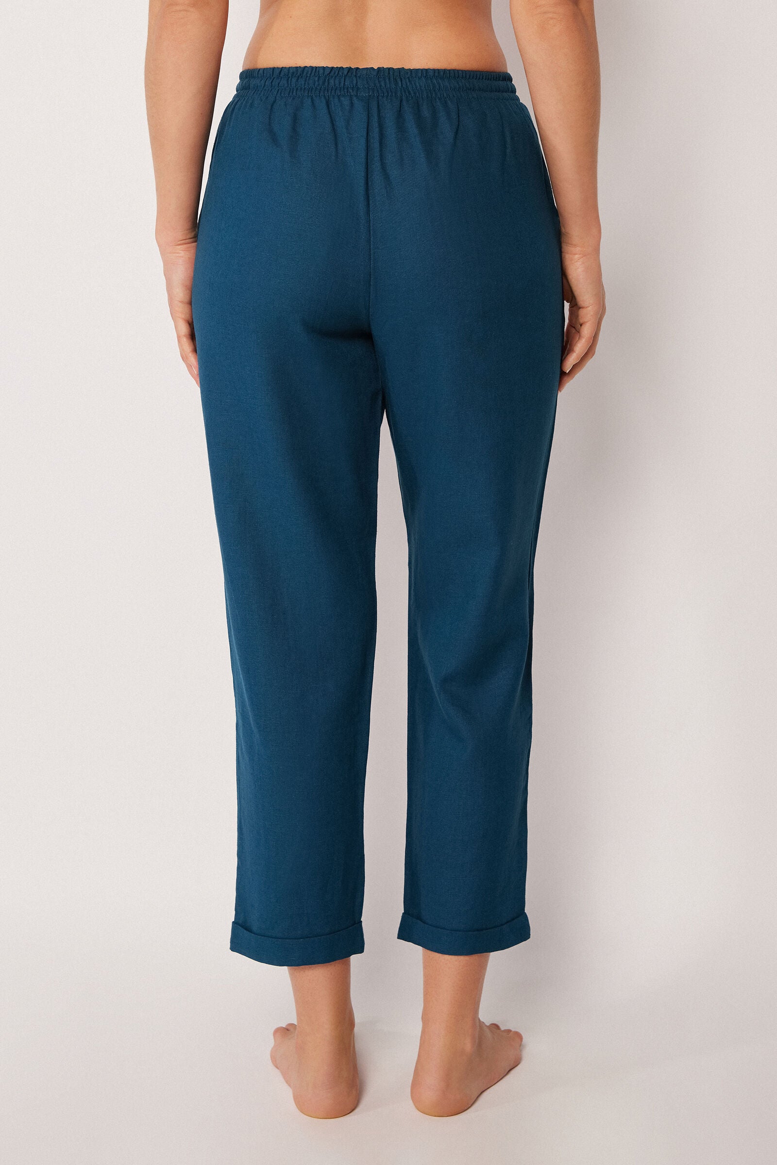 מכנסי פשתן ארוכים