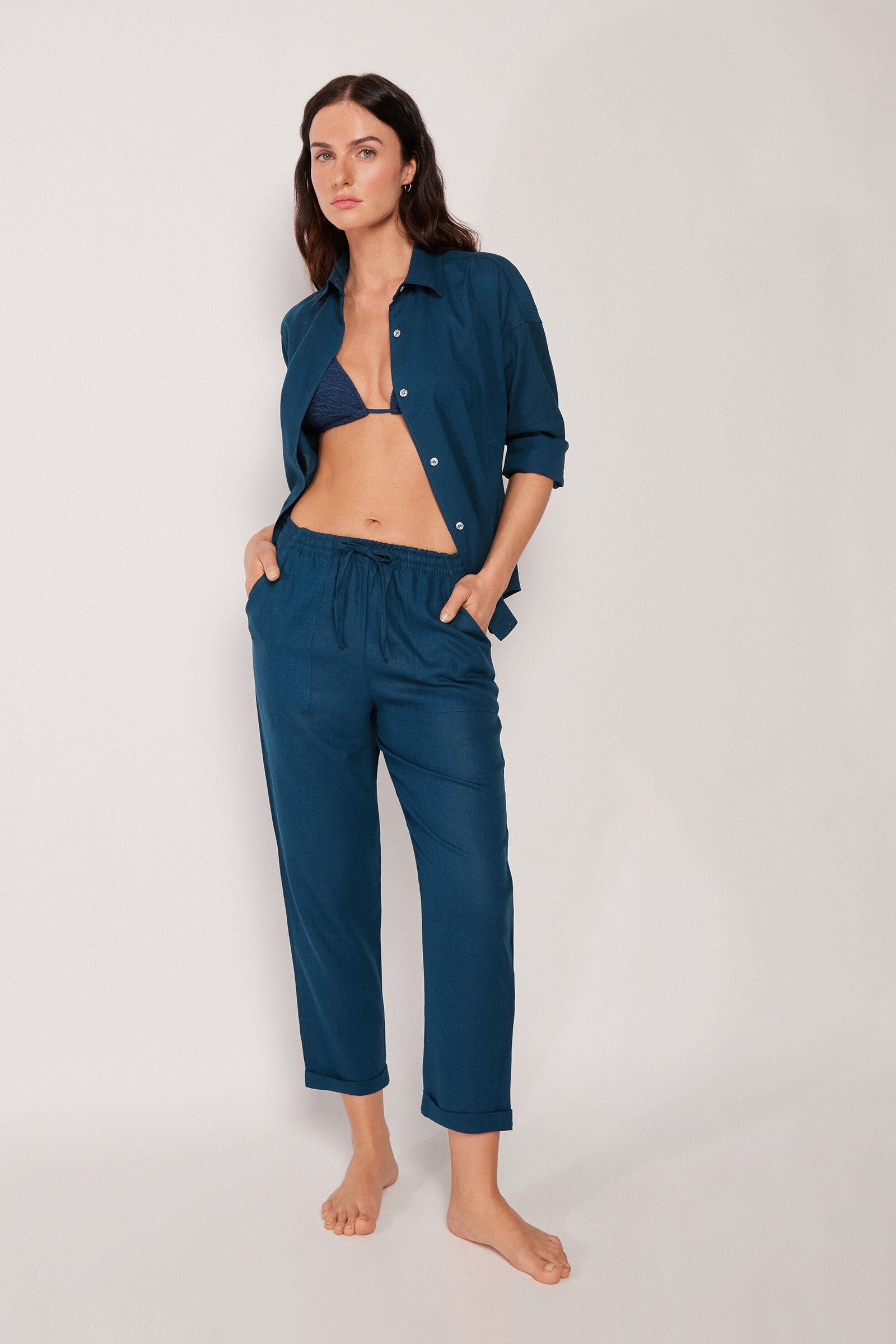 מכנסי פשתן ארוכים