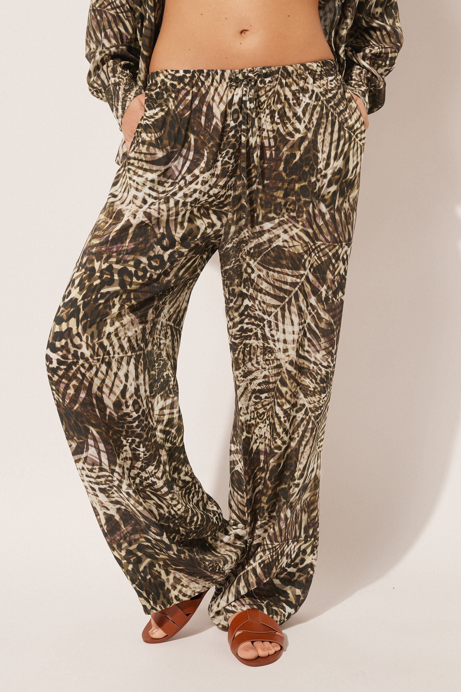 מכנסיים רחבים עם הדפס Tropical Animalier
