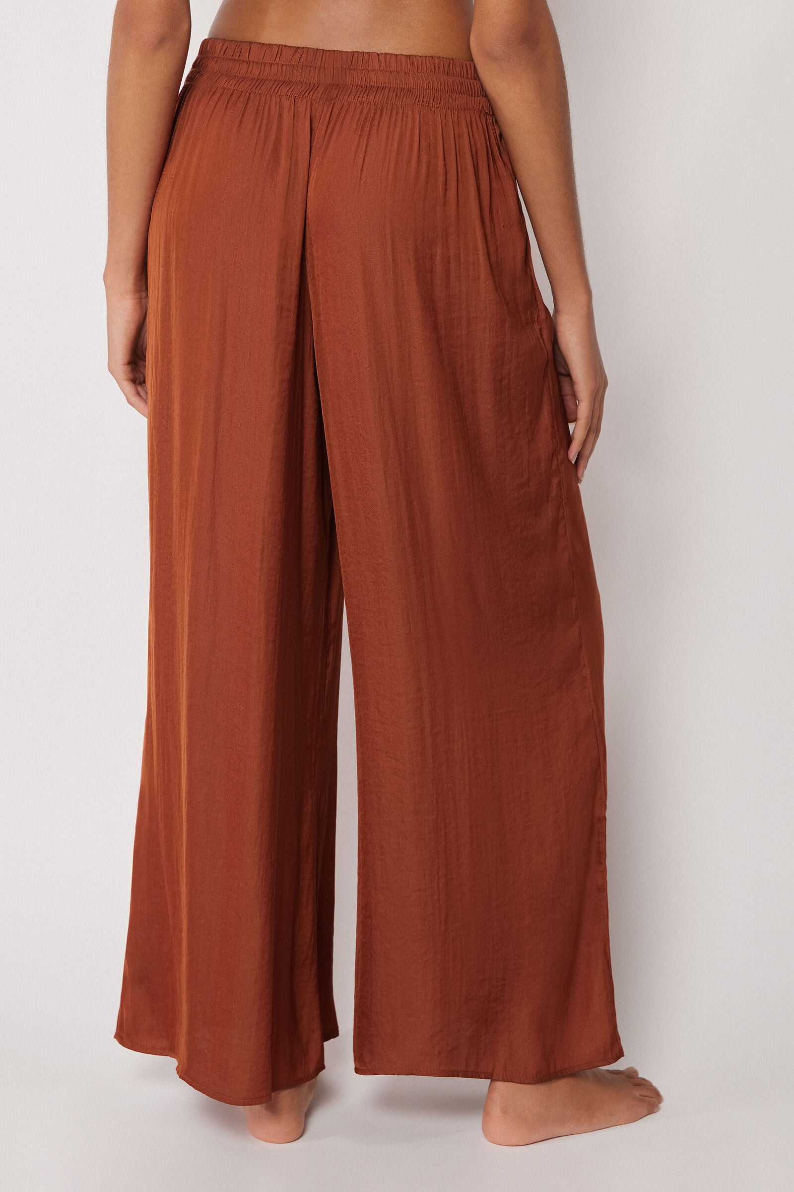 מכנסיים רחבים Shiny