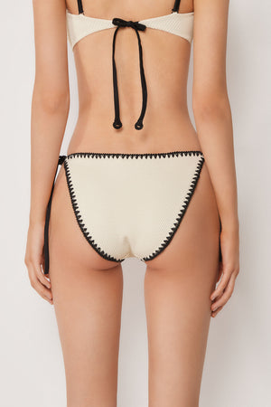תחתוני ביקיני קשירה Bicolor Embroidery