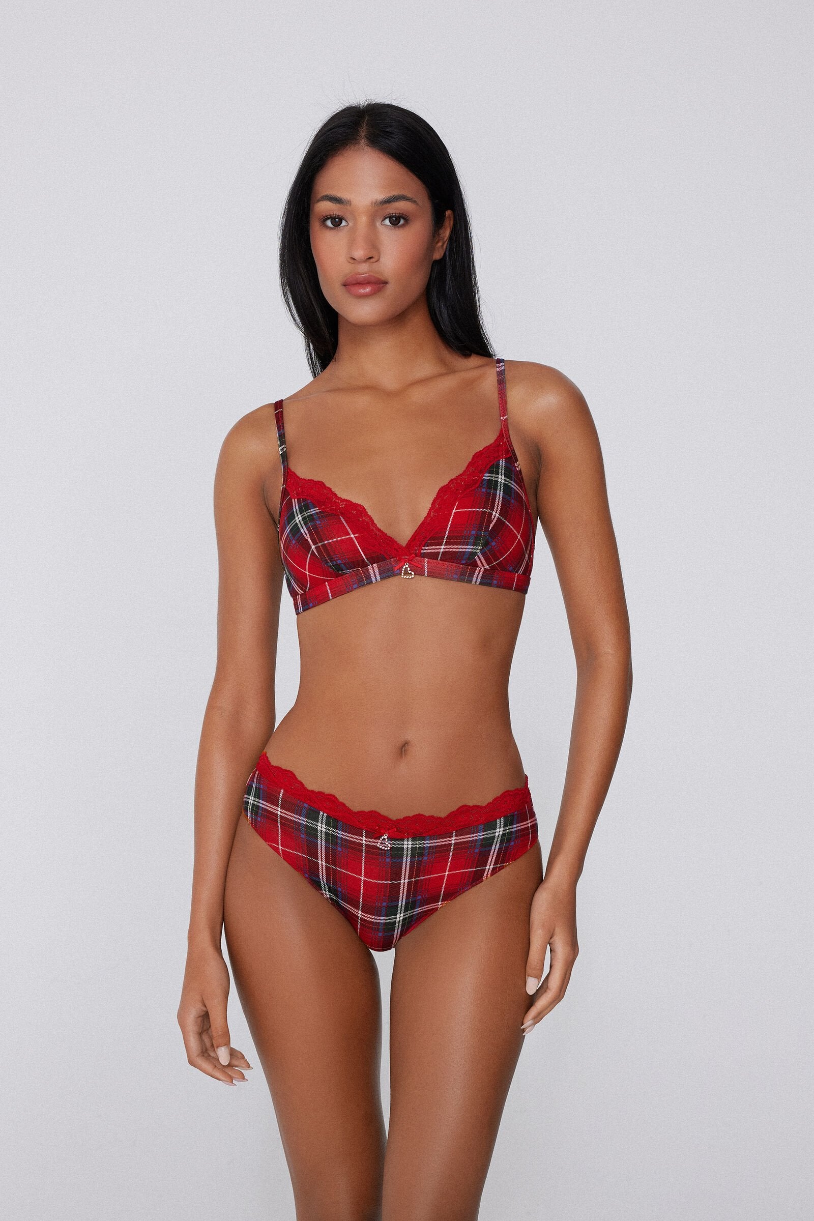 סט חזייה ותחתונים מבד כותנה