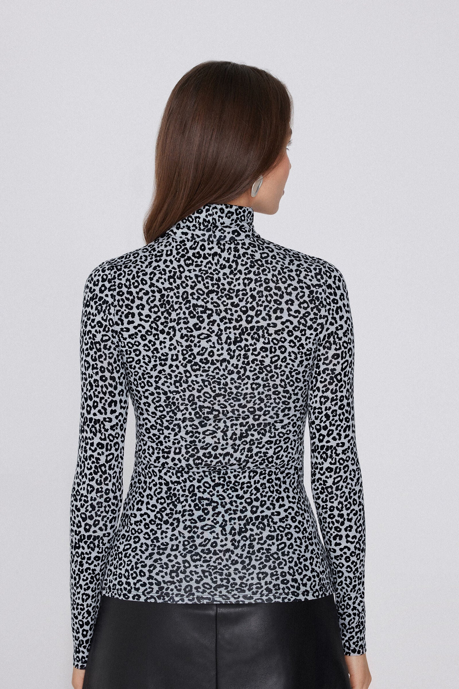 חולצת גולף בהדפס מנומר