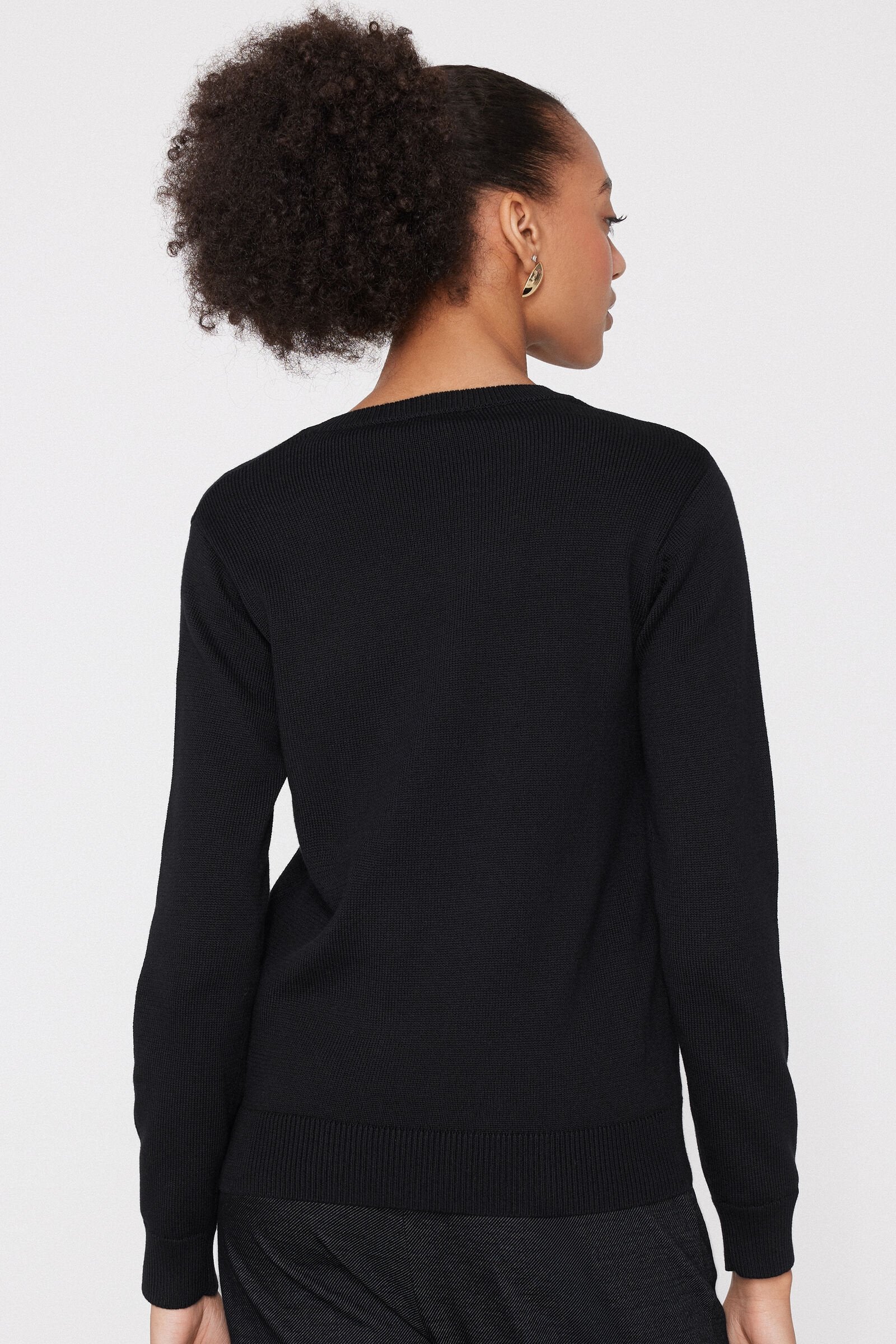 סריג מבד כותנה ומודל Maglione