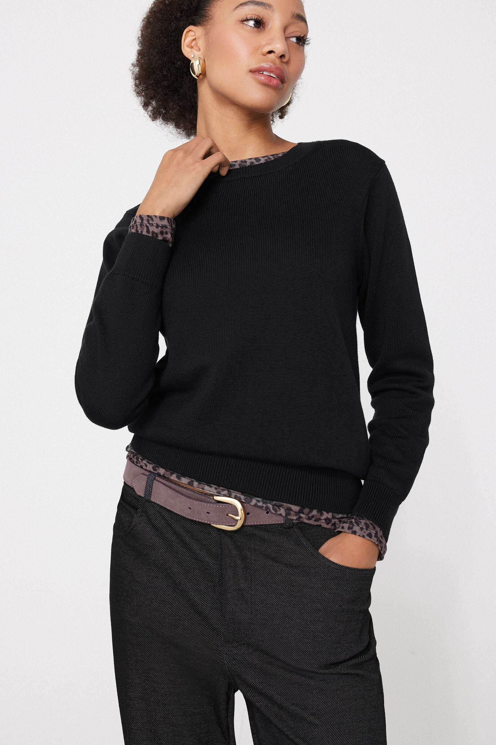 סריג מבד כותנה ומודל Maglione