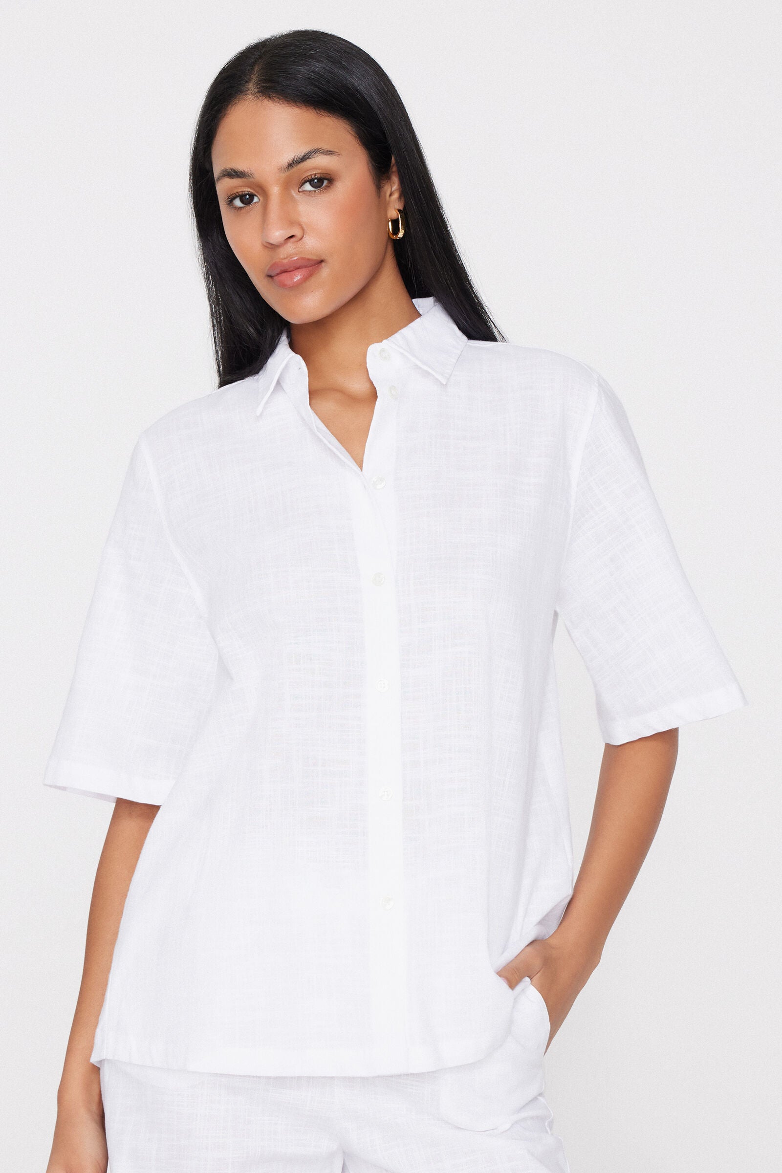 חולצה מכופתרת קצרה 100% Cotton