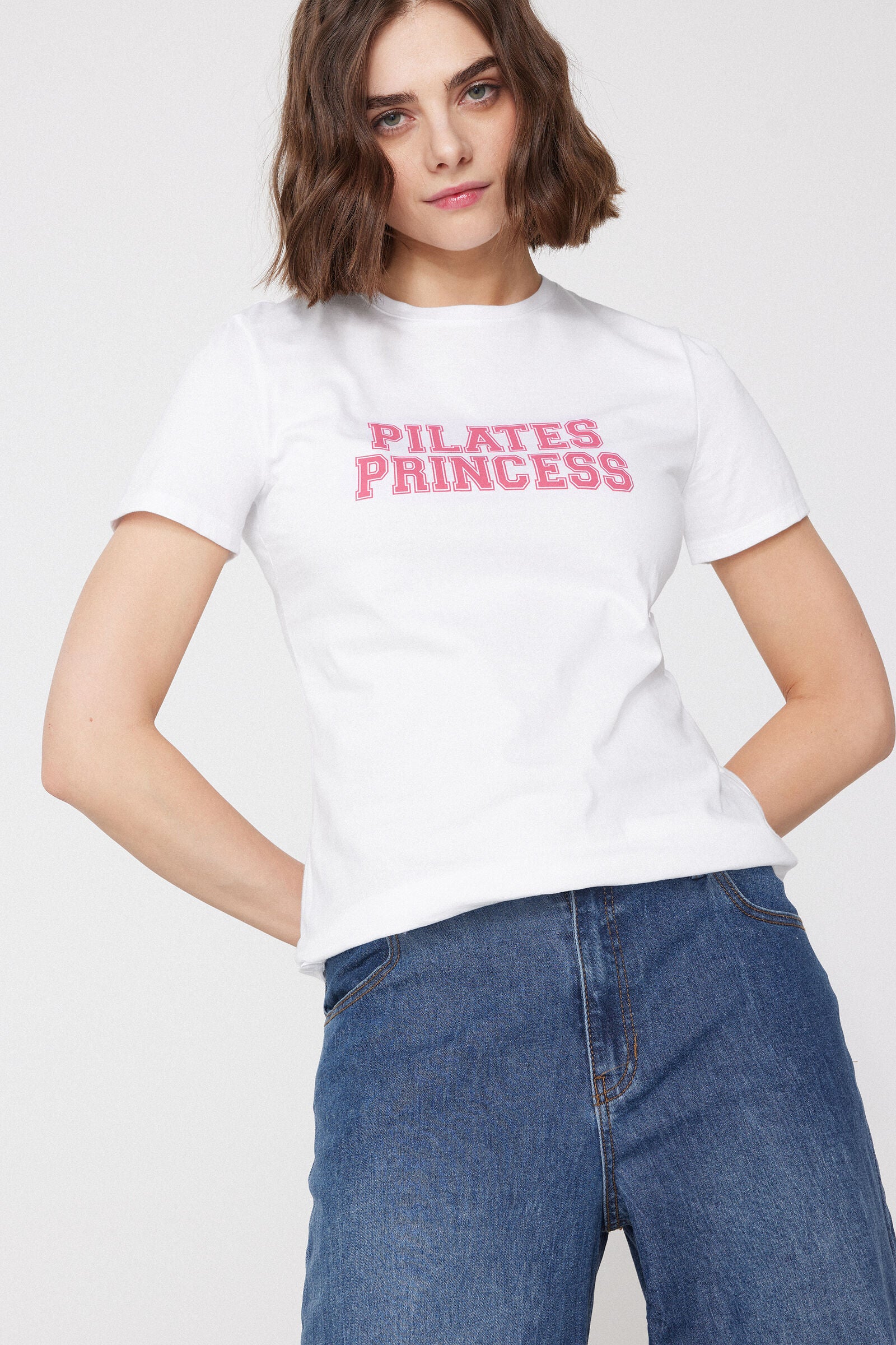 טי שירט כותנה קצרה עם הדפס בחזית