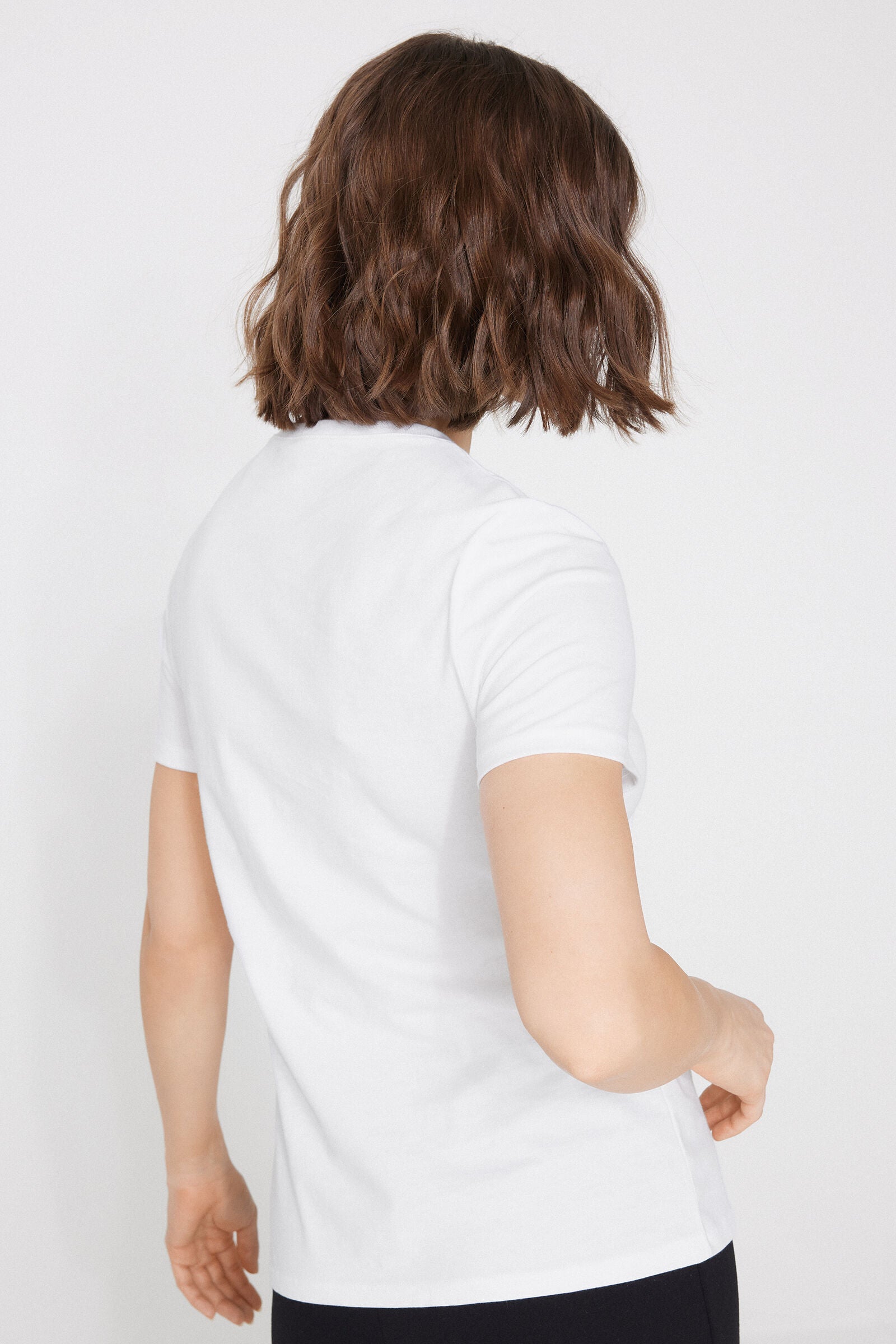 טי שירט כותנה קצרה עם הדפס בחזית