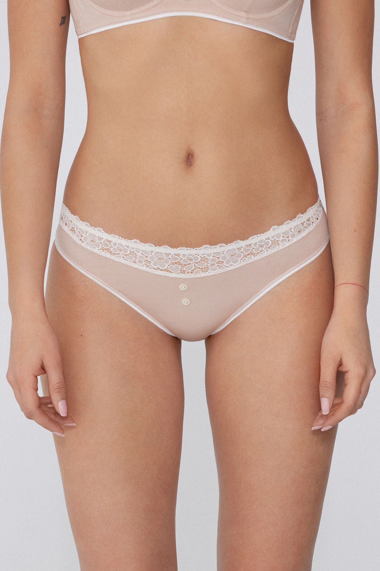 תחתונים ברזילאיים Delicate Touch