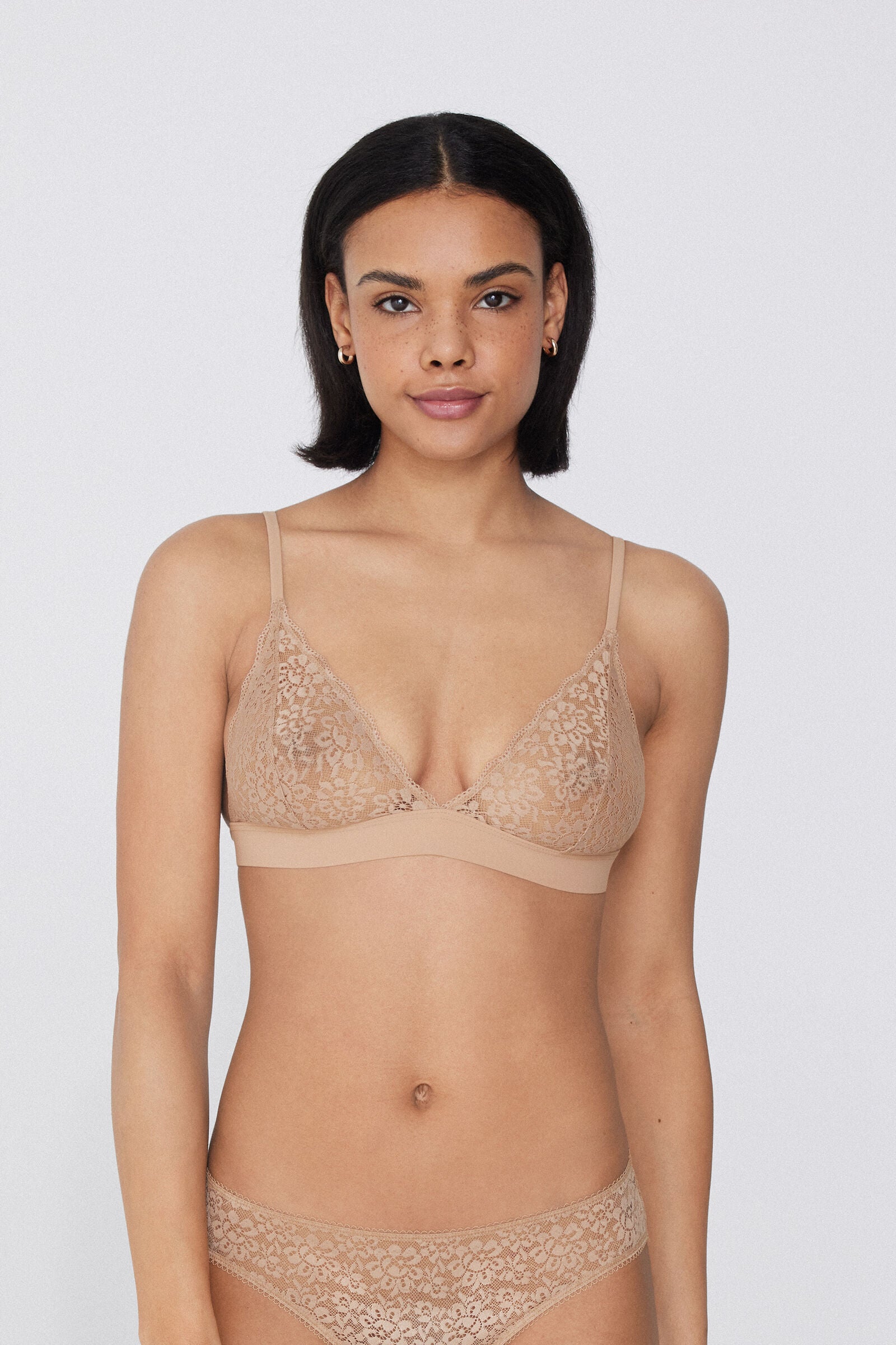 חזיית משולשים Lisbon