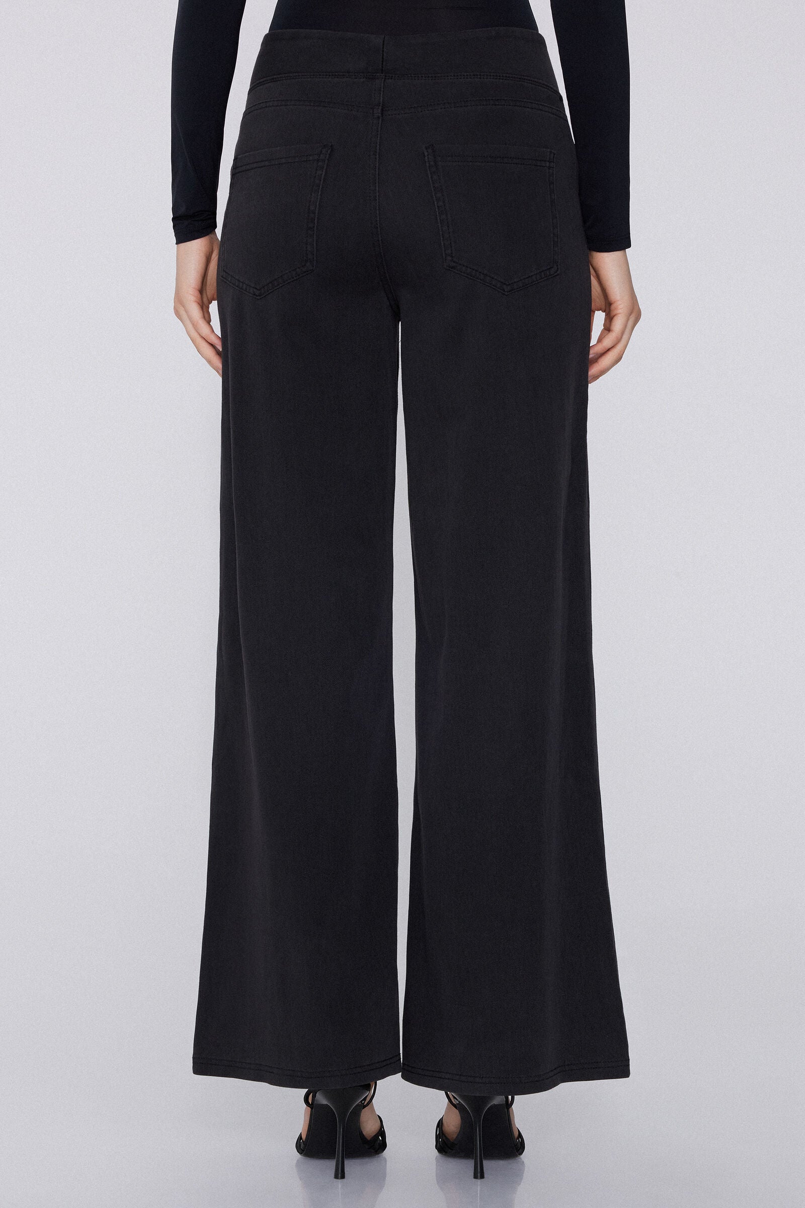 ג'ינס WIDE LEG Soft Flex