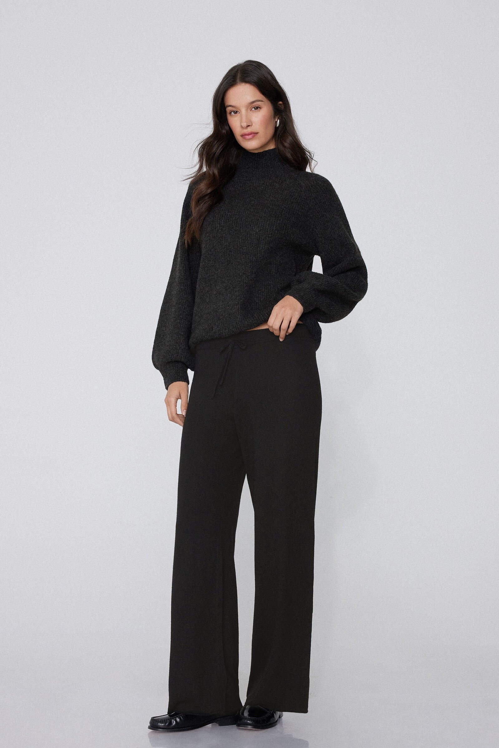 מכנסי צמר רחבים