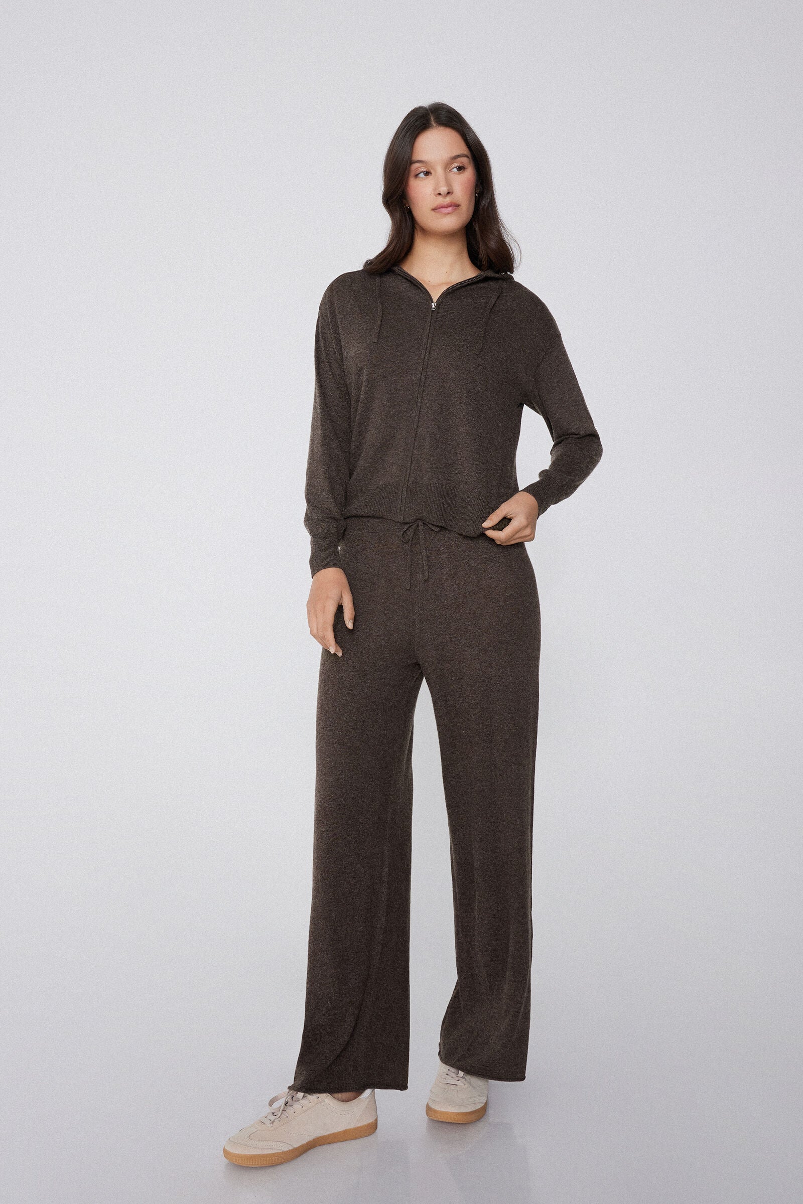 מכנסי צמר רחבים